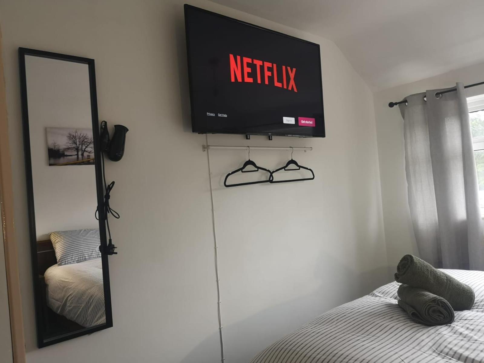 Hotel MossBank House Luton Airport