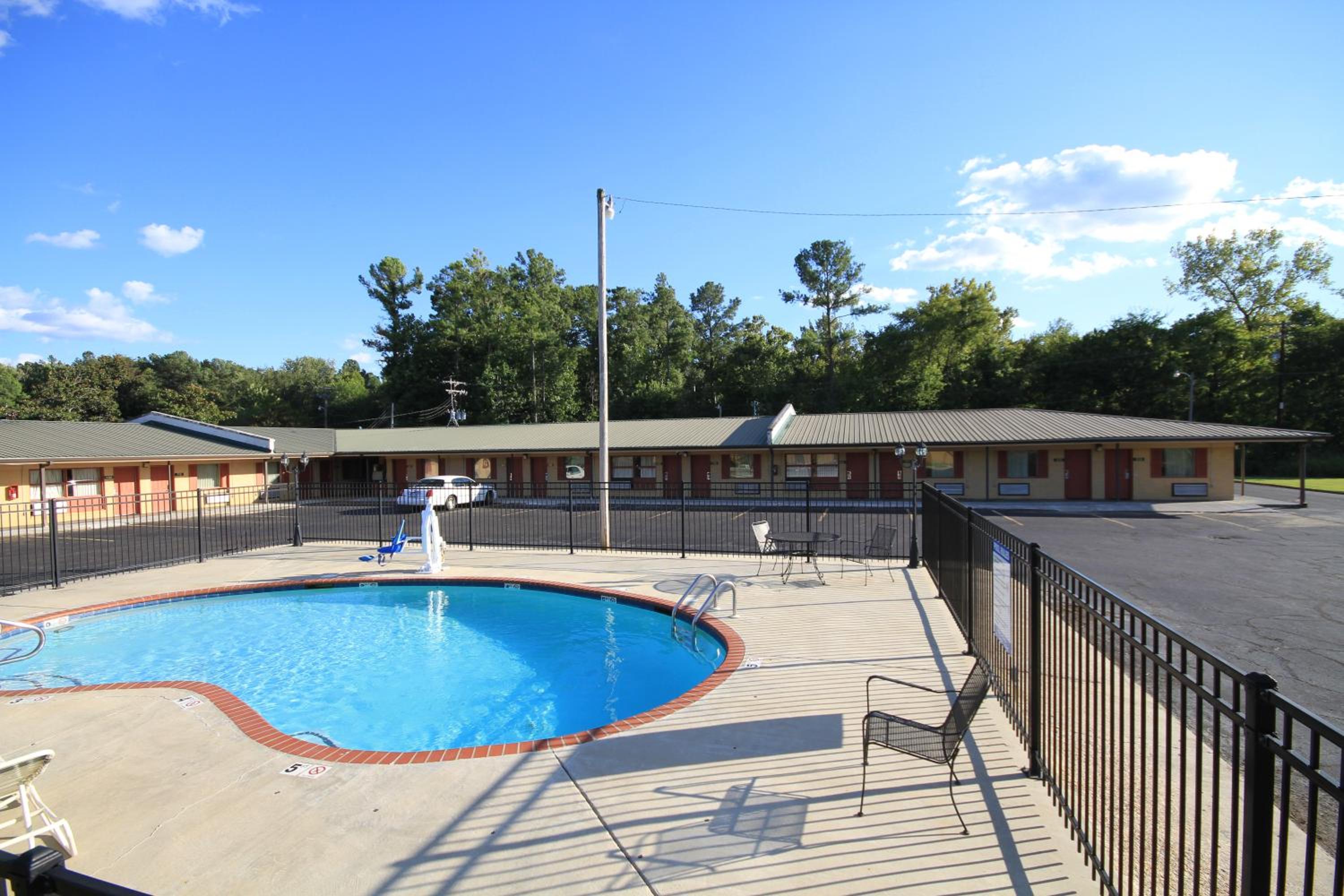 Holiday Terrace Motel
