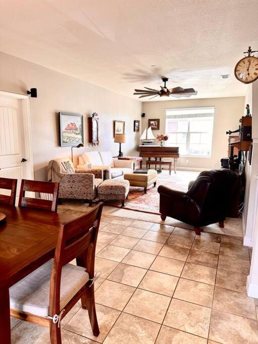 Oak Haven Oasis-Near Wineries, SLO & Paso Robles view 3
