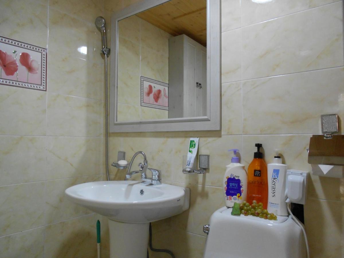 Happiness Full Hanok Guesthouse