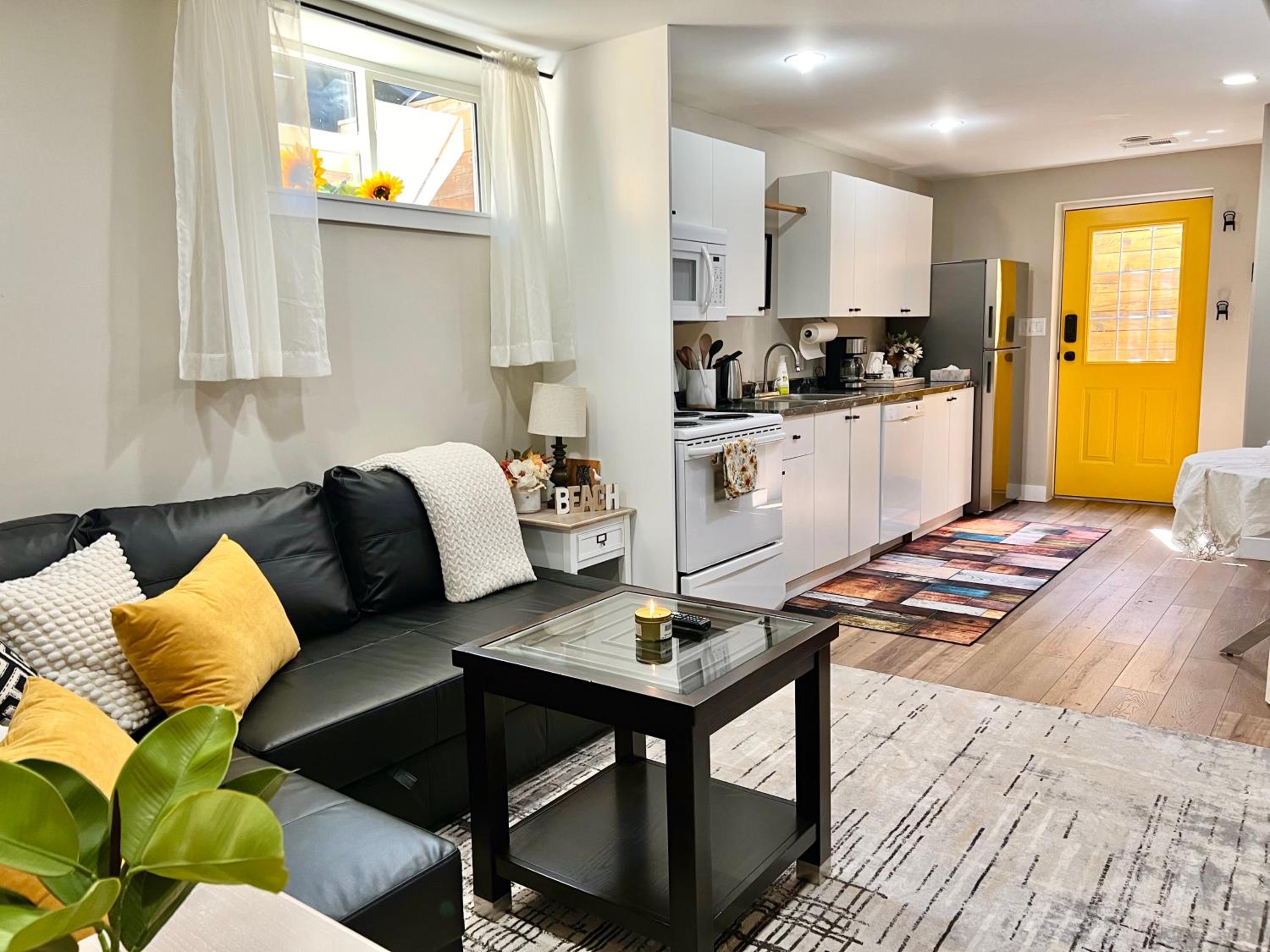 Yellow Door Suite