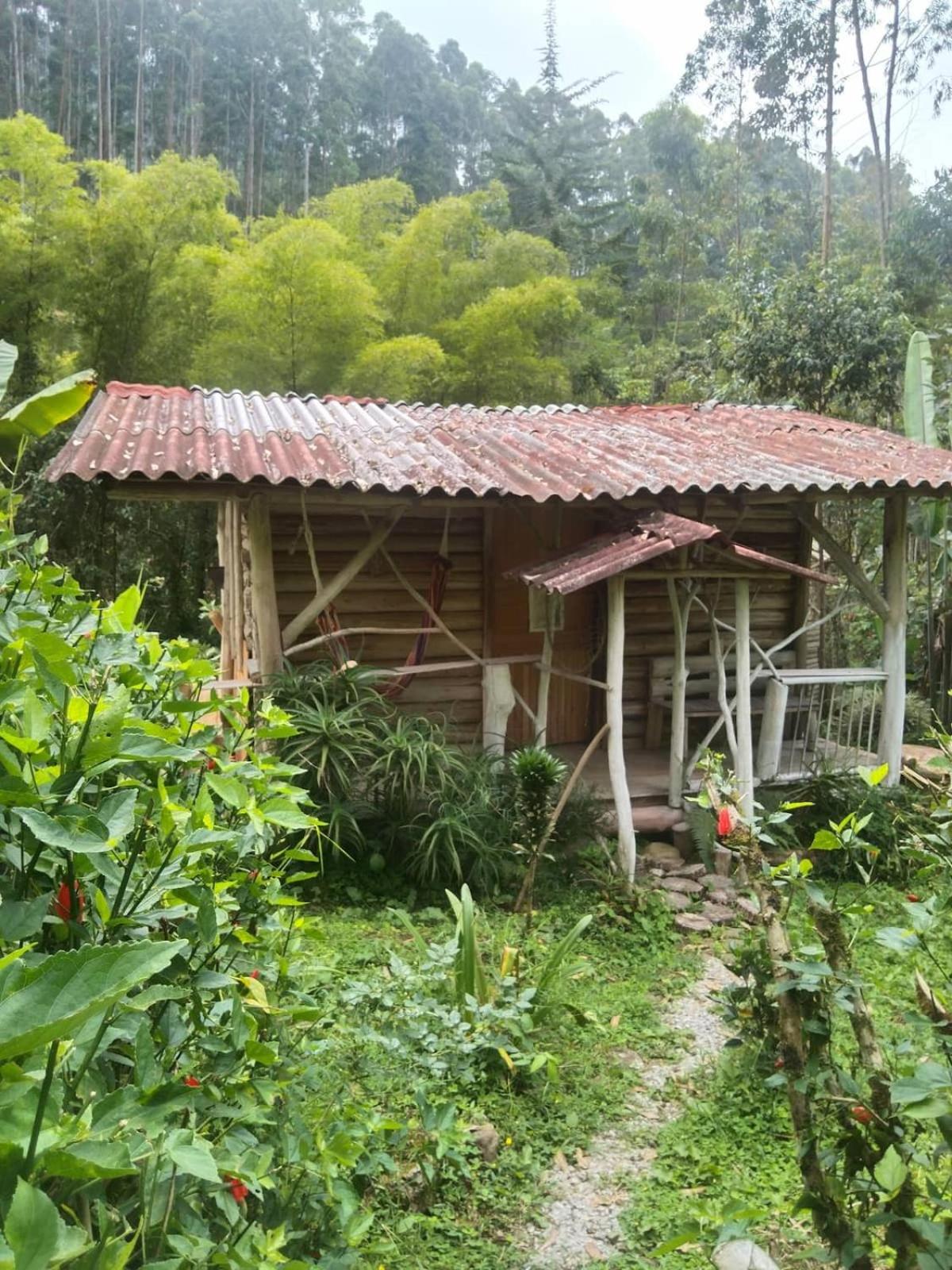 Casa sol y montaña