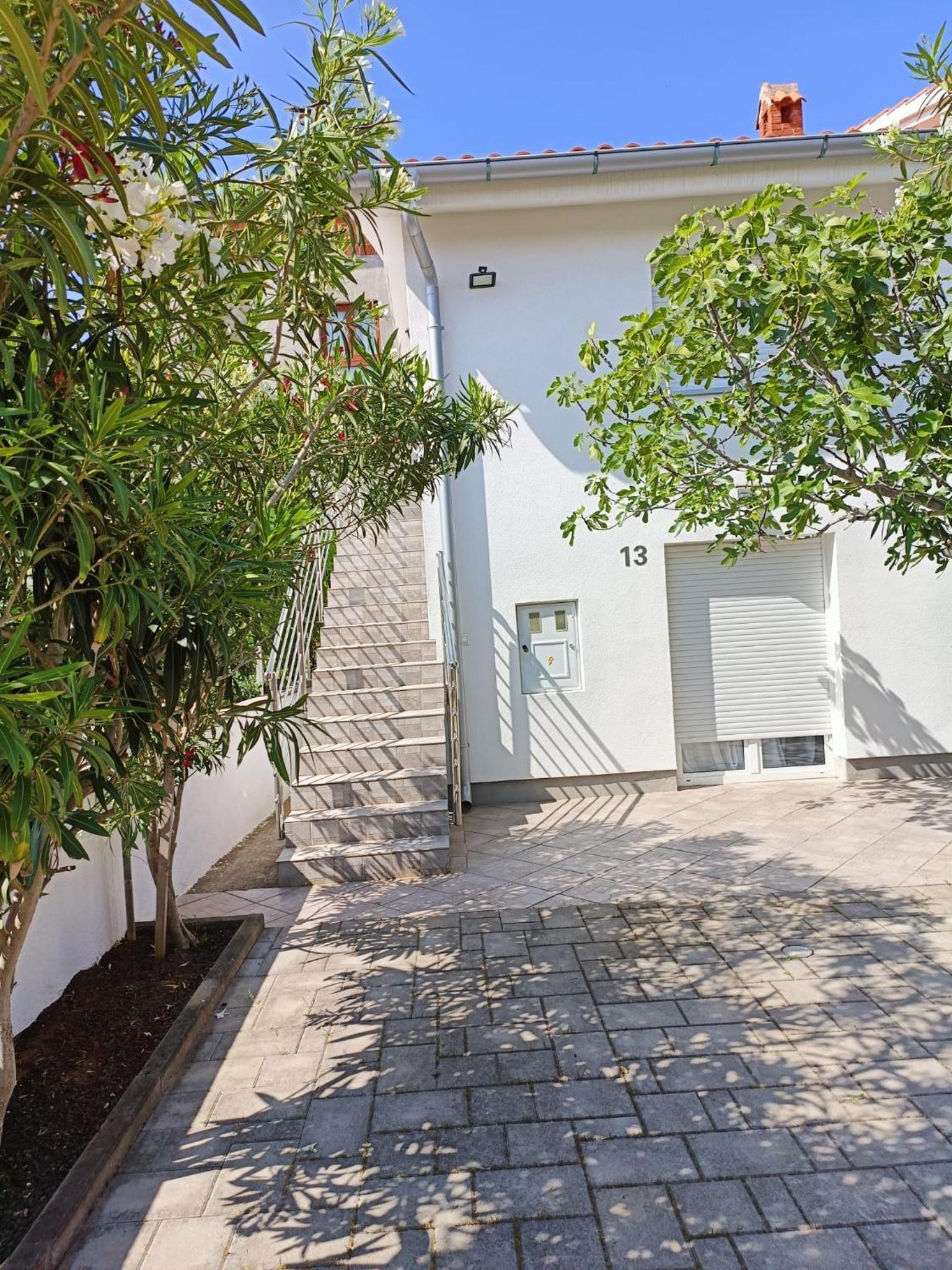 Apartments Rocky Vir