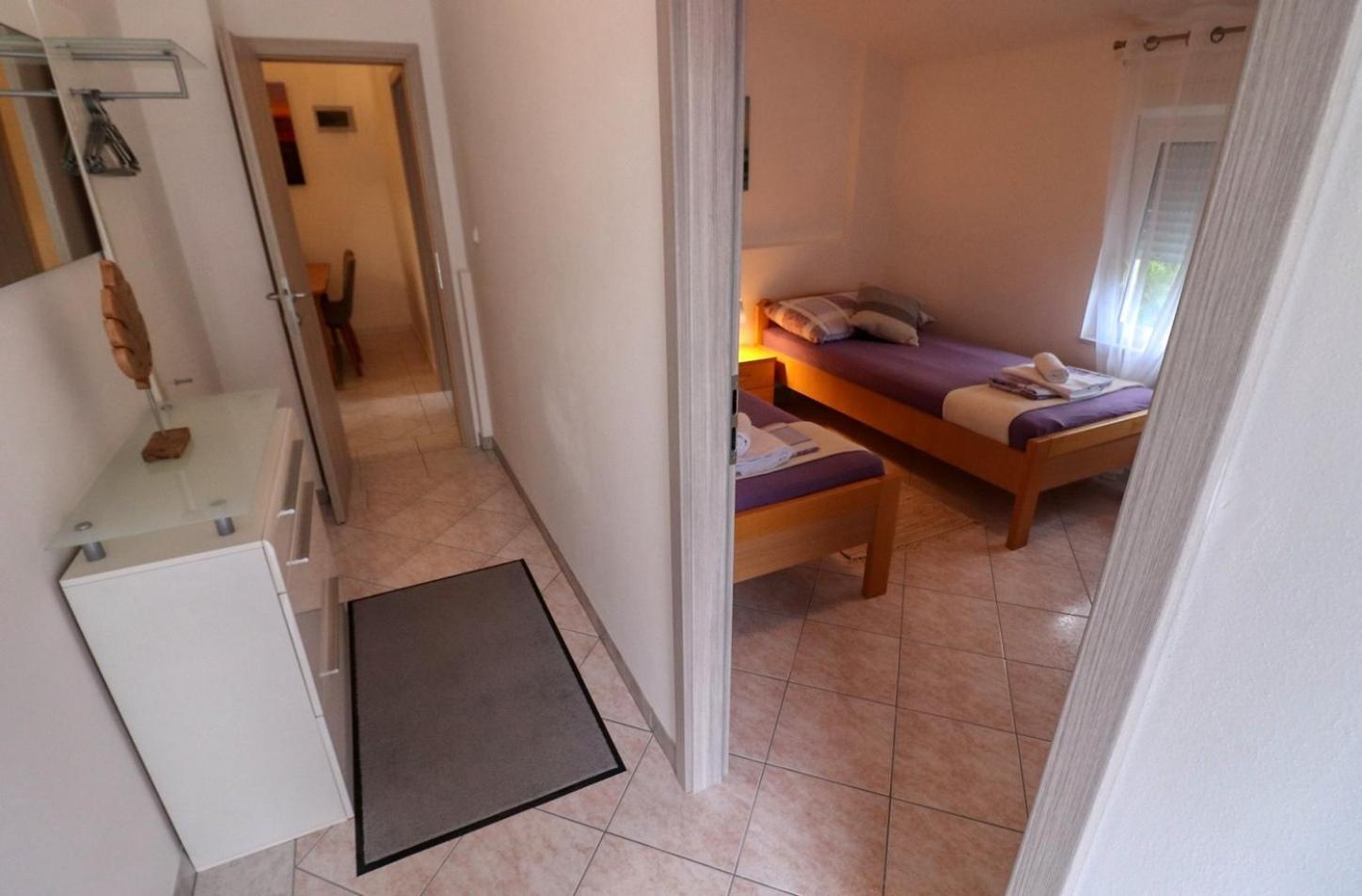 Apartments Rocky Vir