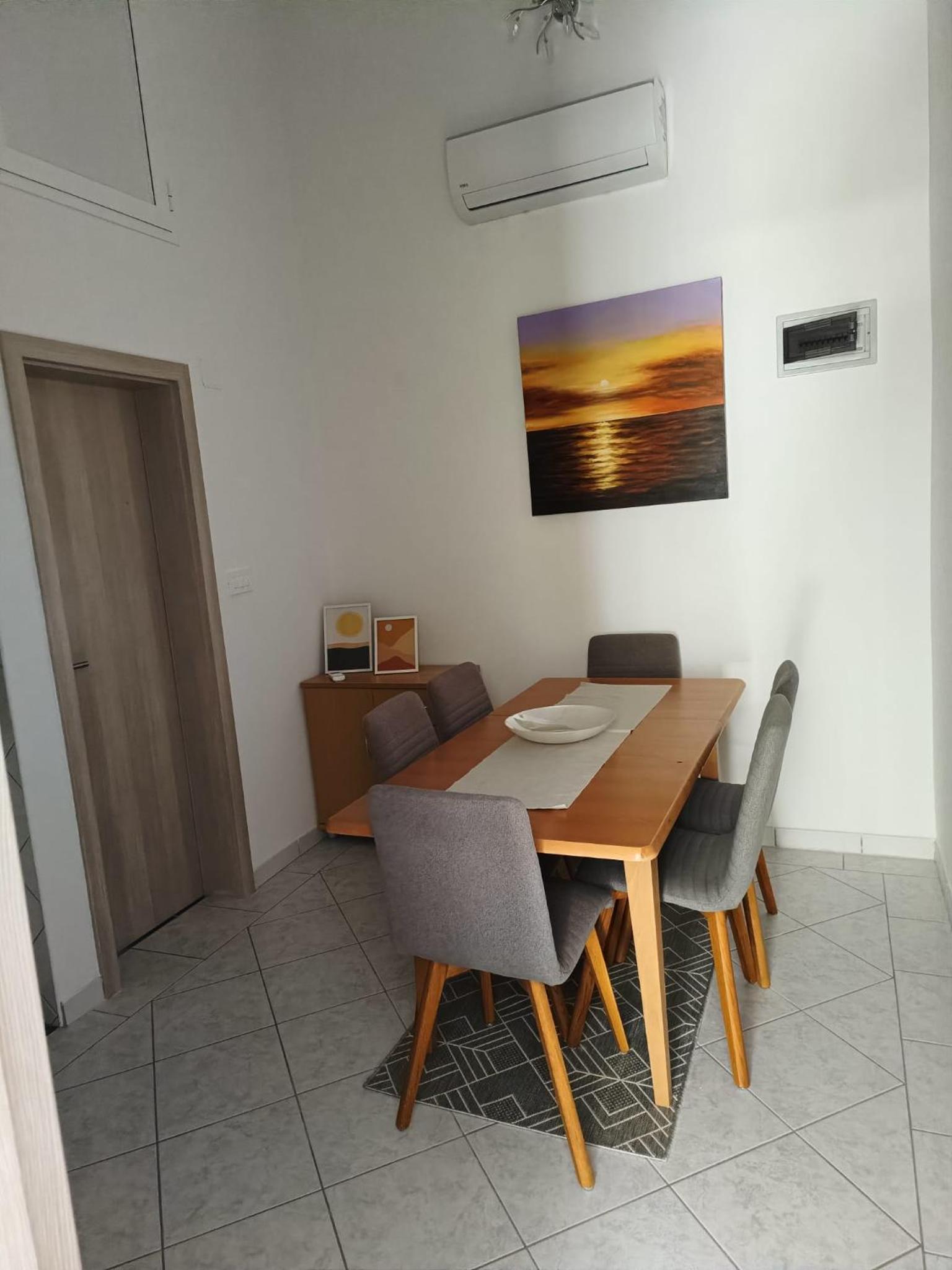 Apartments Rocky Vir