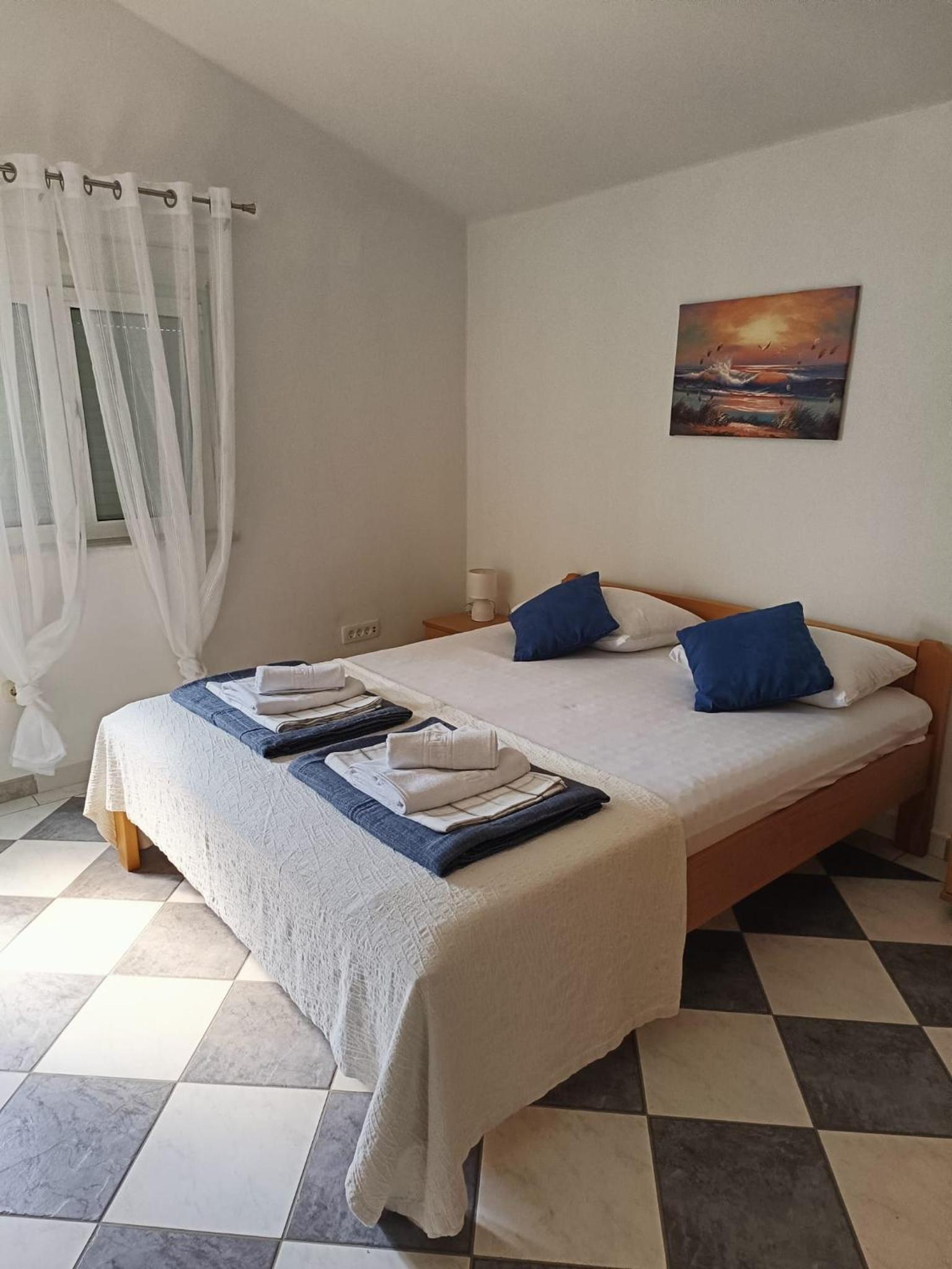 Apartments Rocky Vir
