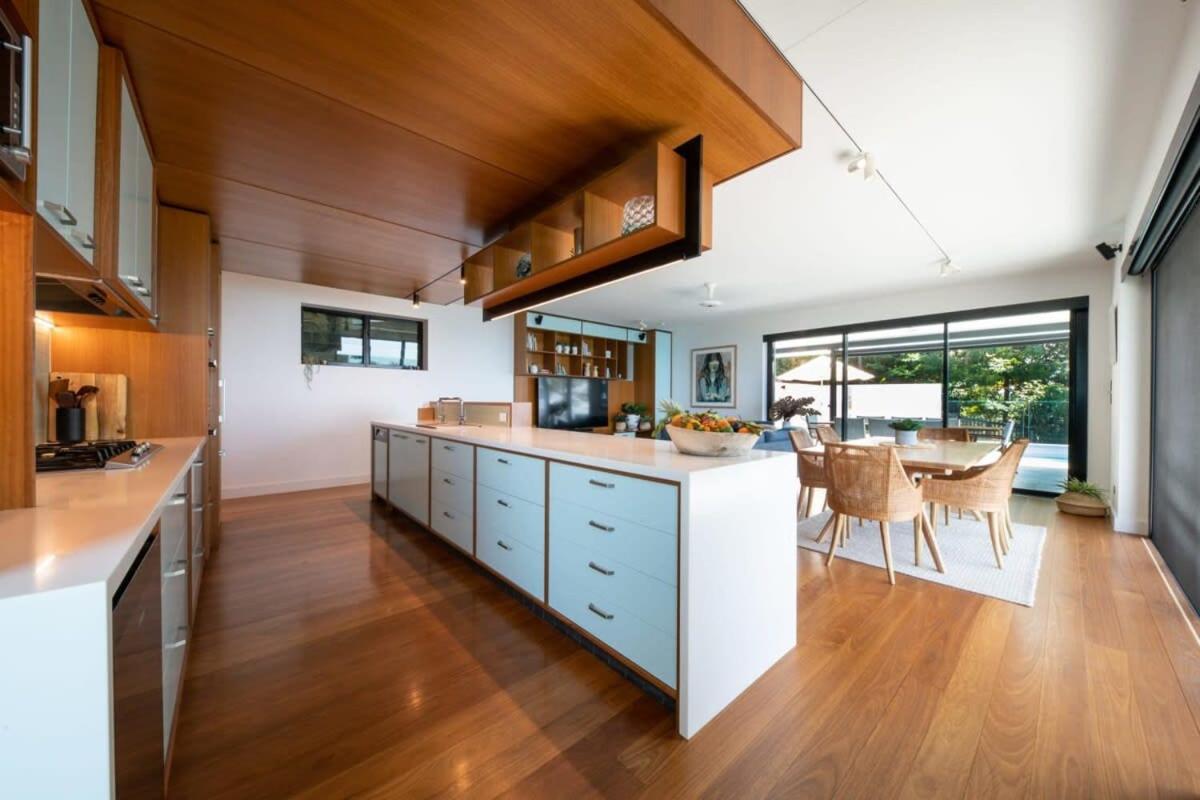 'Whitsunday Blue' Luxury Home with Ocean Views
