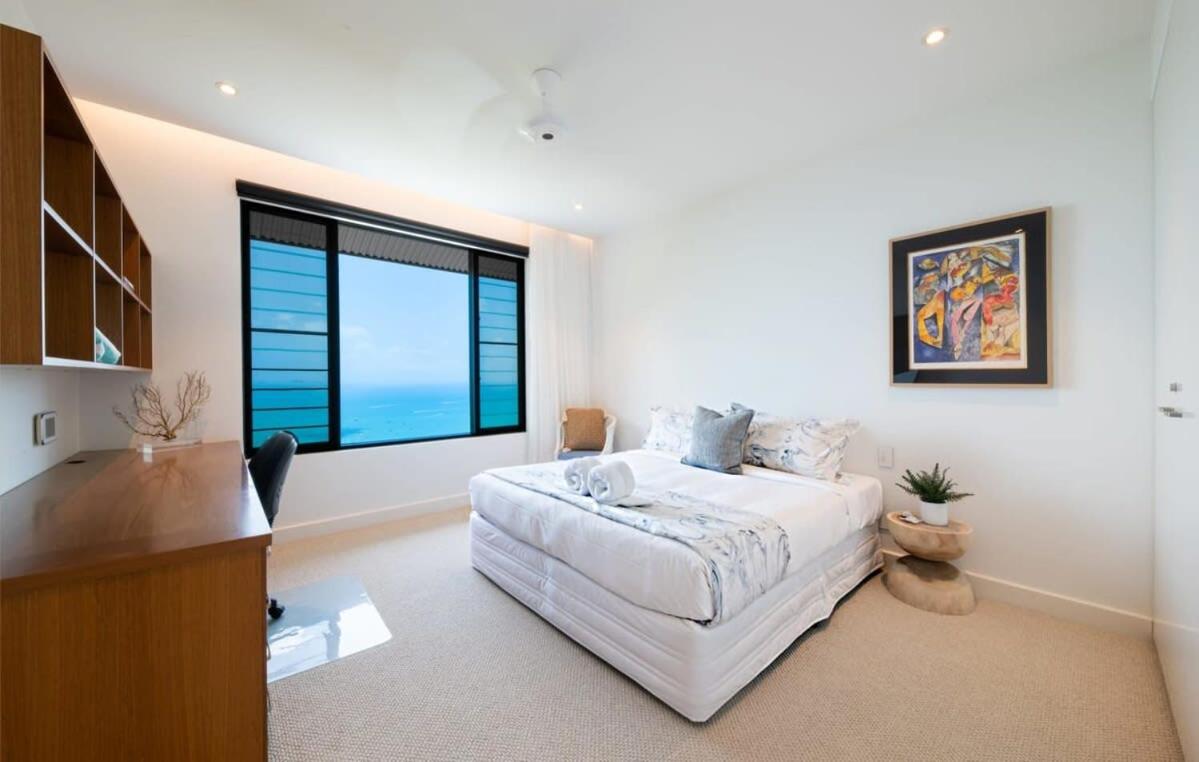 'Whitsunday Blue' Luxury Home with Ocean Views