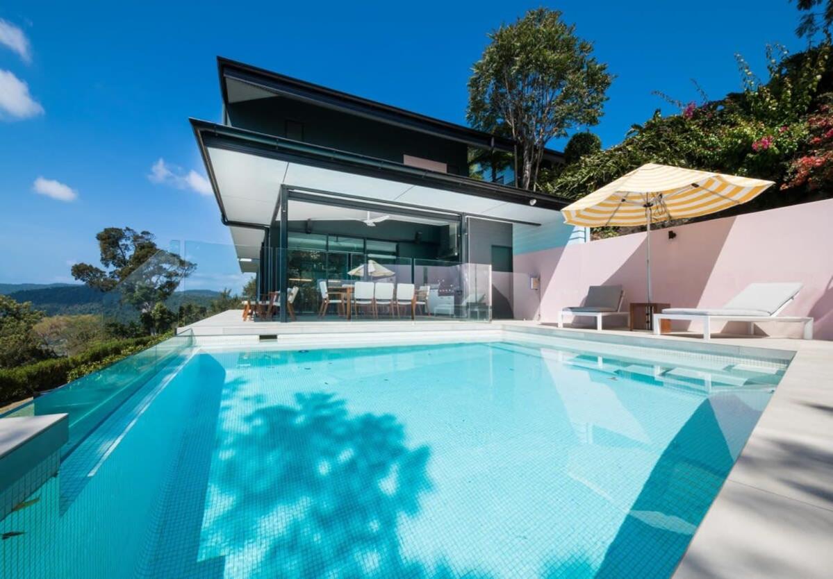 'Whitsunday Blue' Luxury Home with Ocean Views