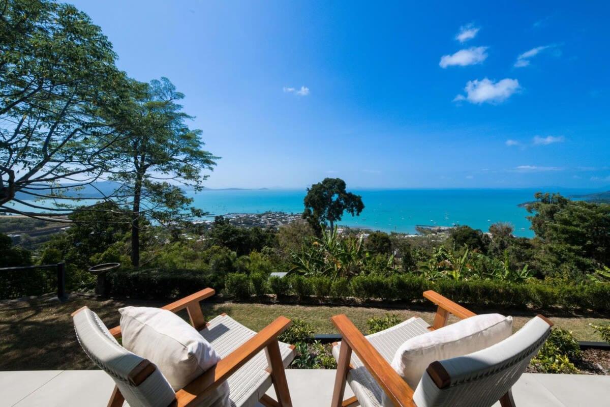 'Whitsunday Blue' Luxury Home with Ocean Views