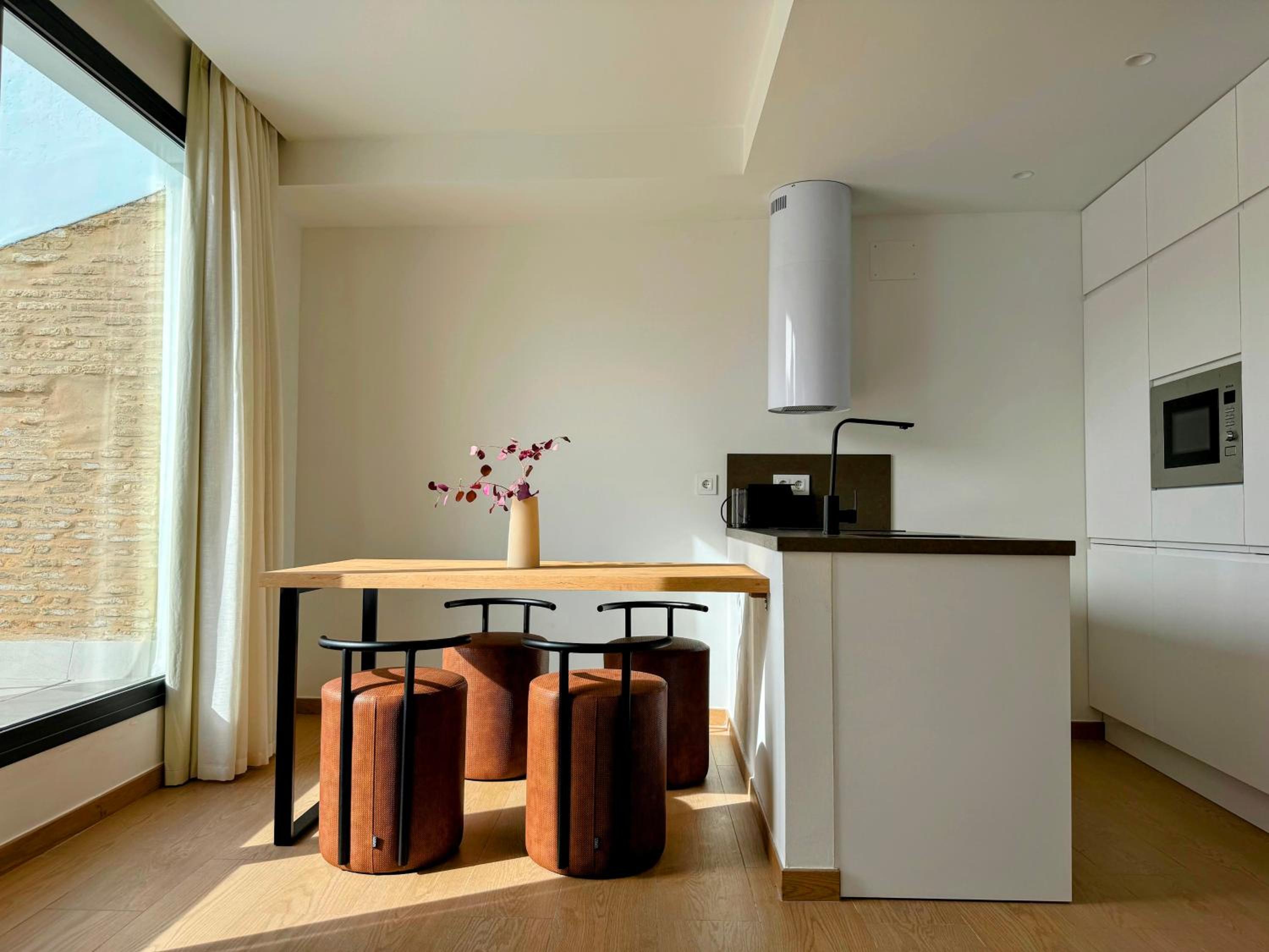 Redes Royale Apartments by Misterhost