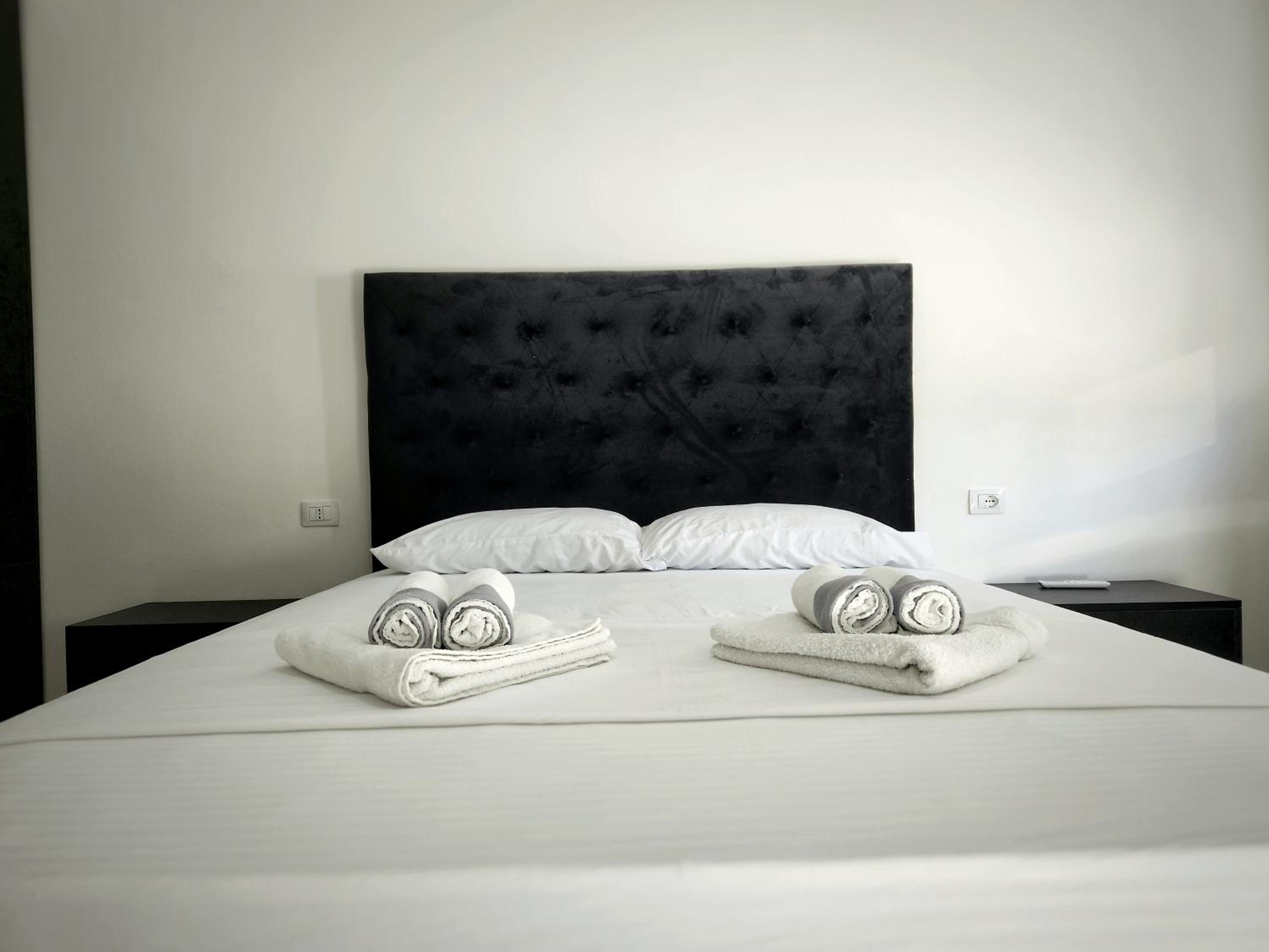 Luxury and Cozy Apartments 200 Meters from the Beach, 50 Meters from Marina Bay Luxury resort