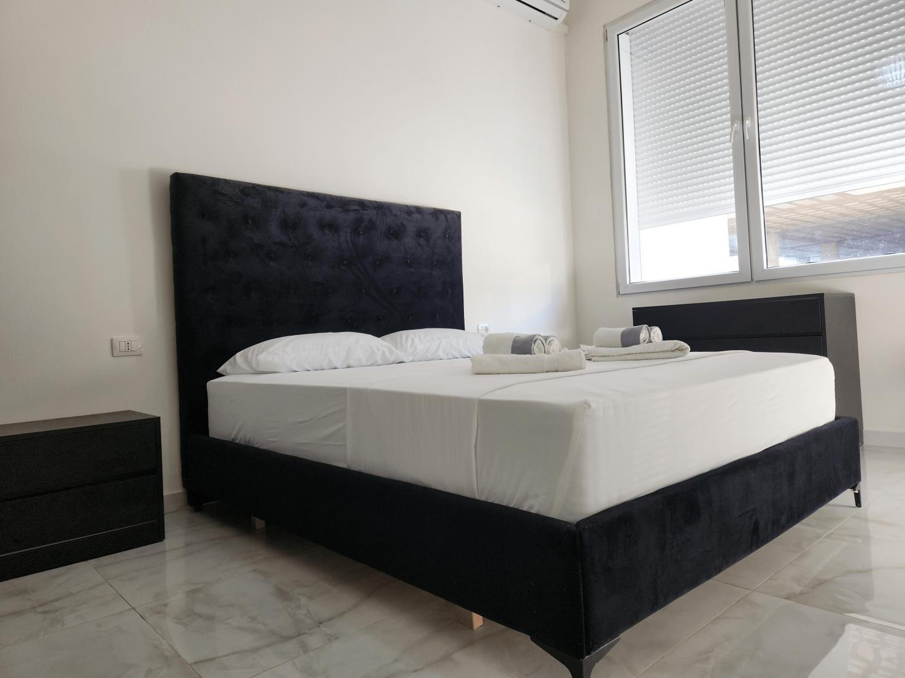 Luxury and Cozy Apartments 200 Meters from the Beach, 50 Meters from Marina Bay Luxury resort