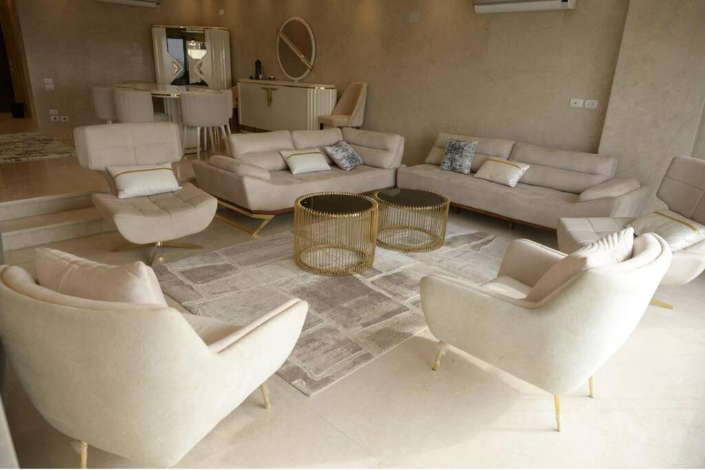 EG-CN-20 Three bedroom nile view