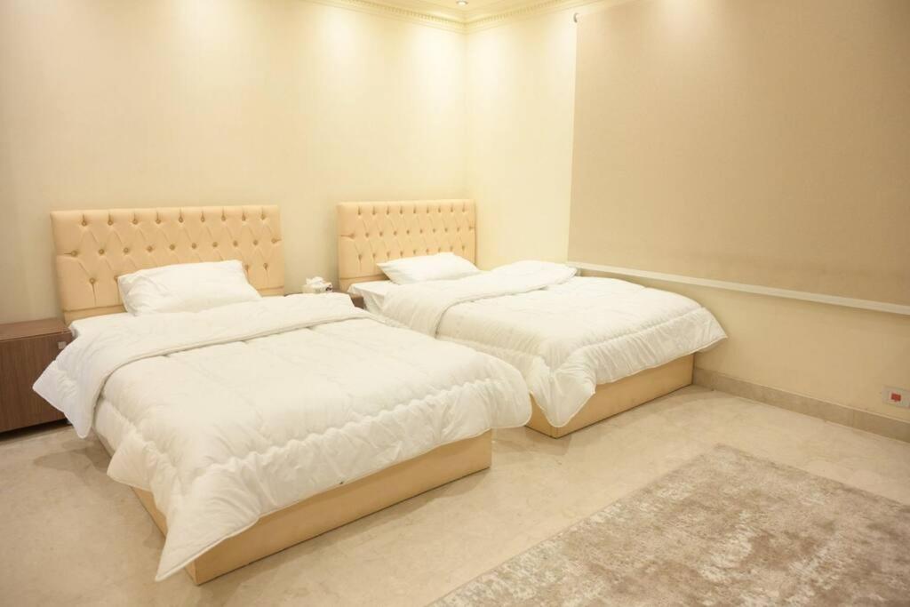 EG-CN-20 Three bedroom nile view
