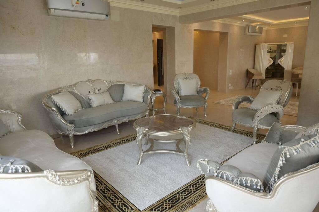 EG-CN-20 Three bedroom nile view