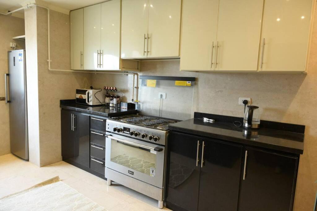 EG-CN-20 Three bedroom nile view