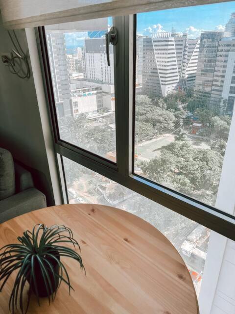 One Bedroom with Pool at Avida Tower 1 Ayala IT Park view 5