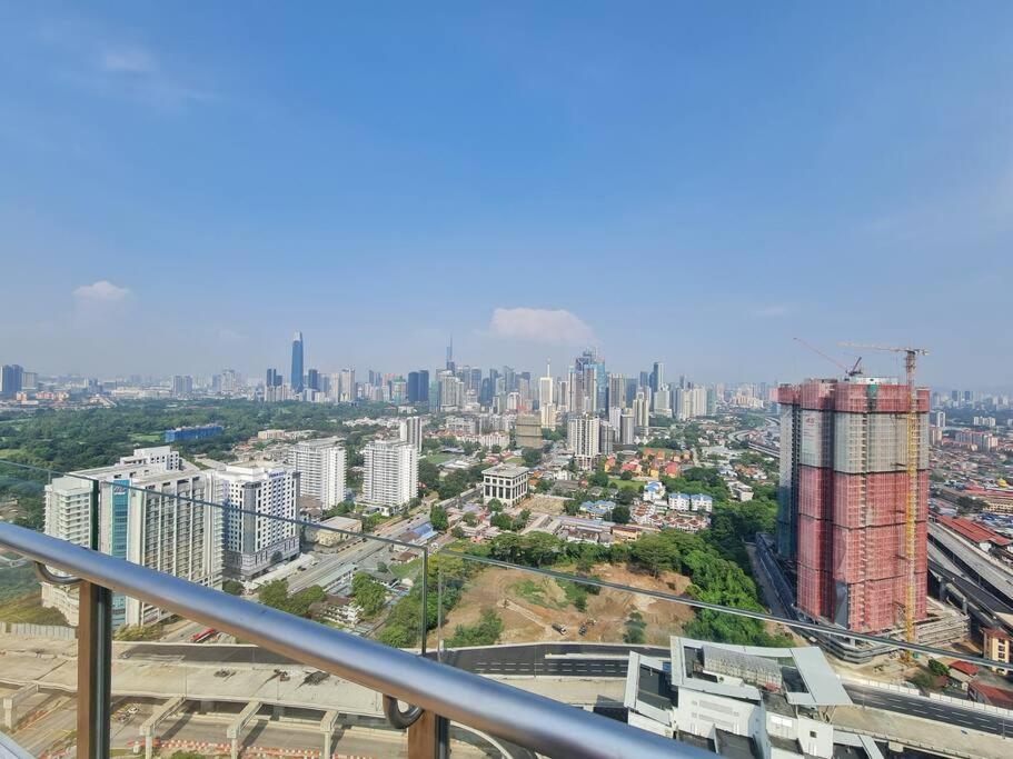 Tiny Studio Suite Near Gleneagles 10 mins to KLCC