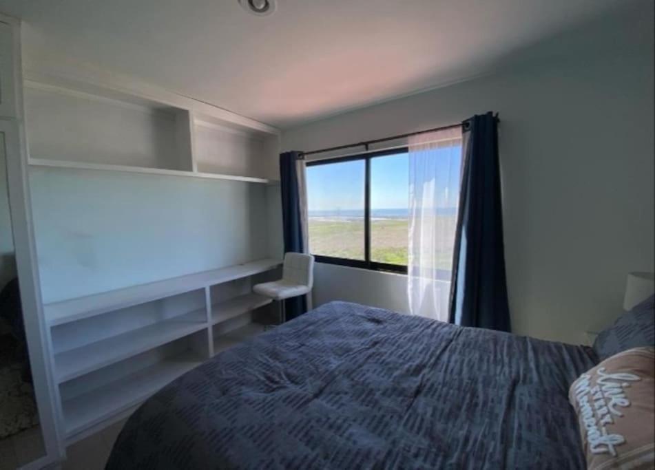 Oceanview Spacious 4 bedroom view 4