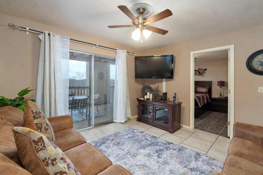 Ozark Mtn View Condo Resort-In/outdoor Family Fun view 5