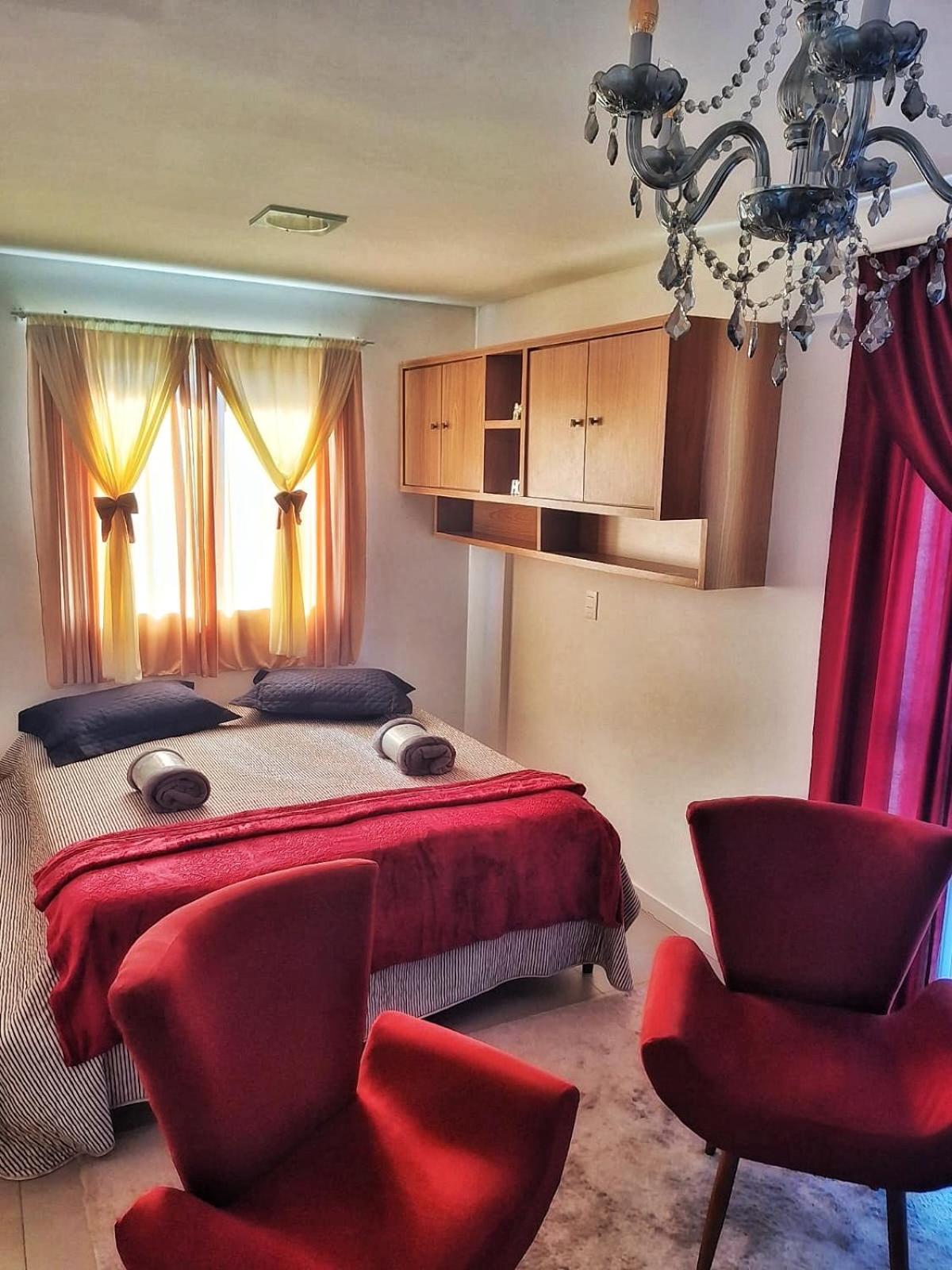Apartamento Moderno ao Lado da Oktoberfest - Piscina & Academia - Wi-Fi & Estacionamento Gratuito