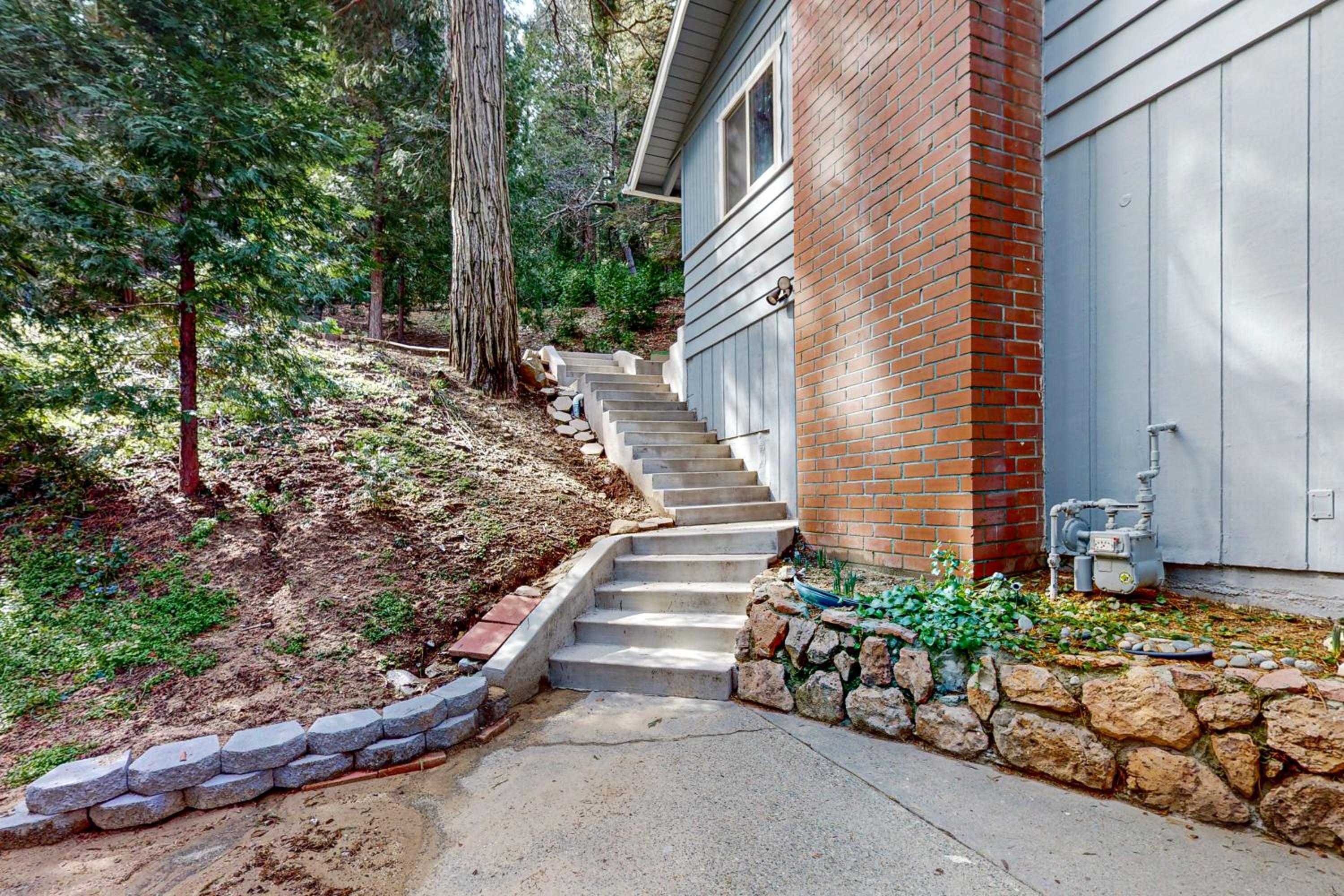 Idyllic Cabin in the Woods Cozy Crestline Retreat