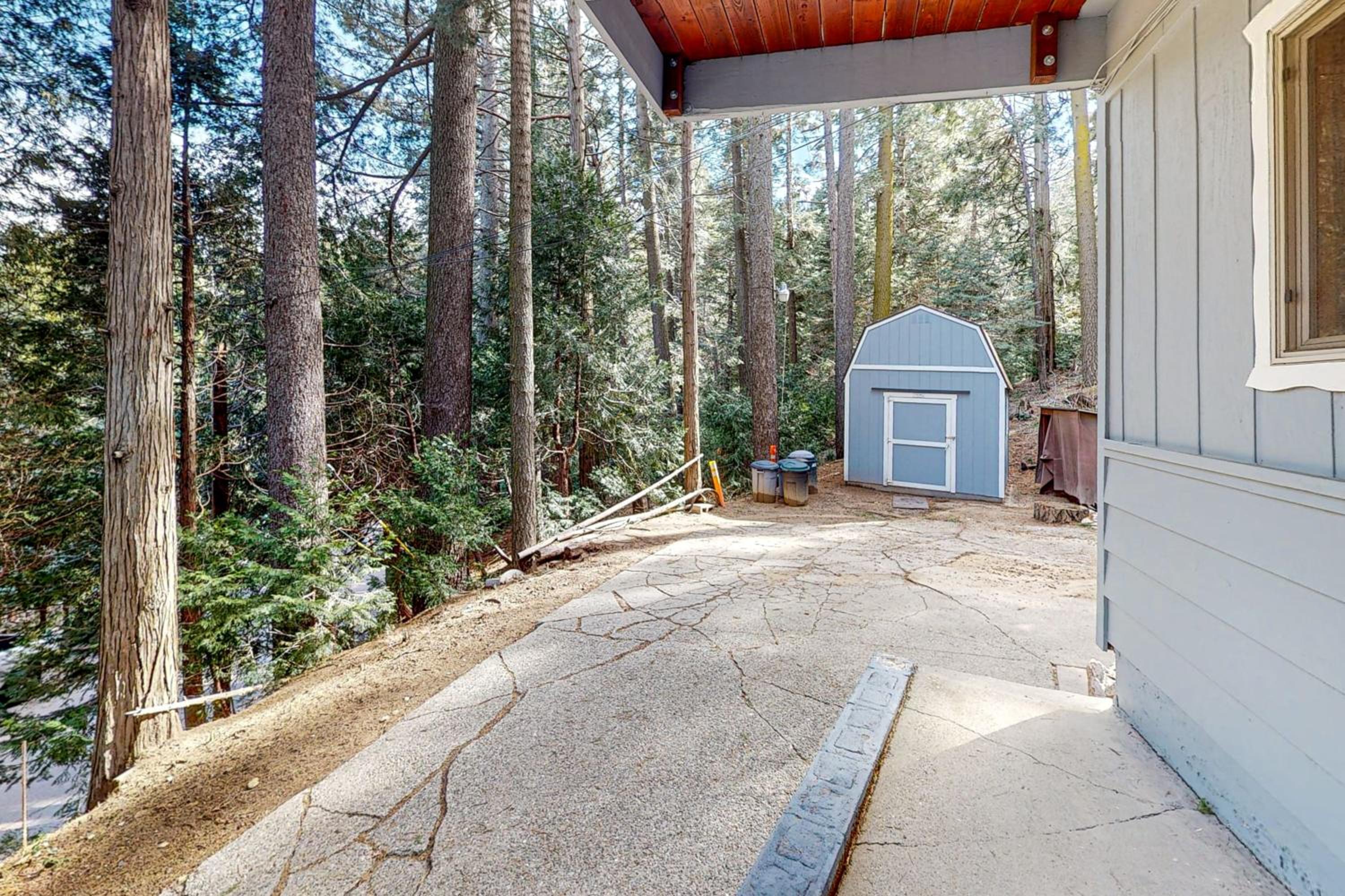 Idyllic Cabin in the Woods Cozy Crestline Retreat