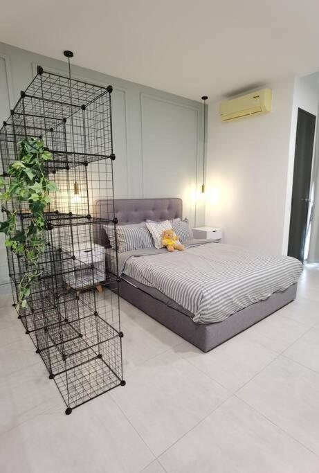 Modern Comfy Studio Permaisuri 2 Carpark WIFI