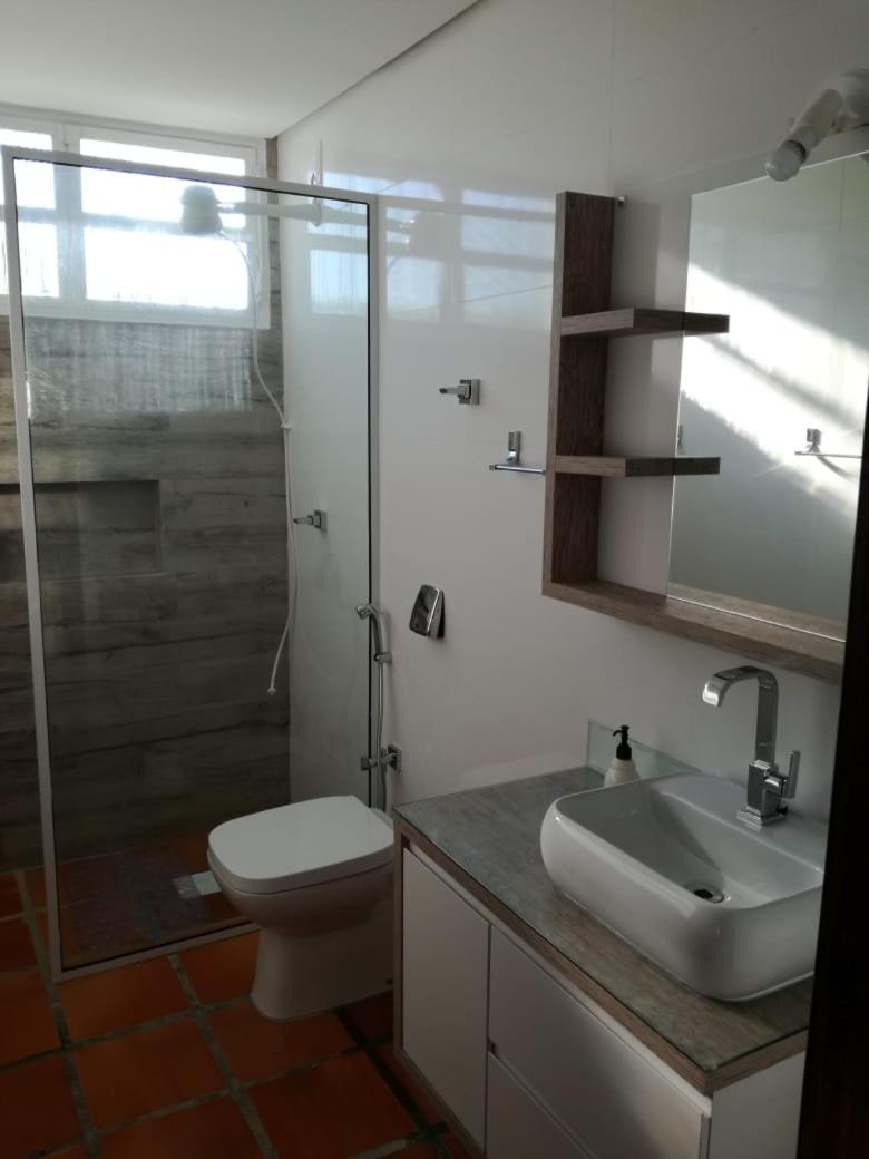 Paradise just 10 steps away from the ocean - Residência Dorabel