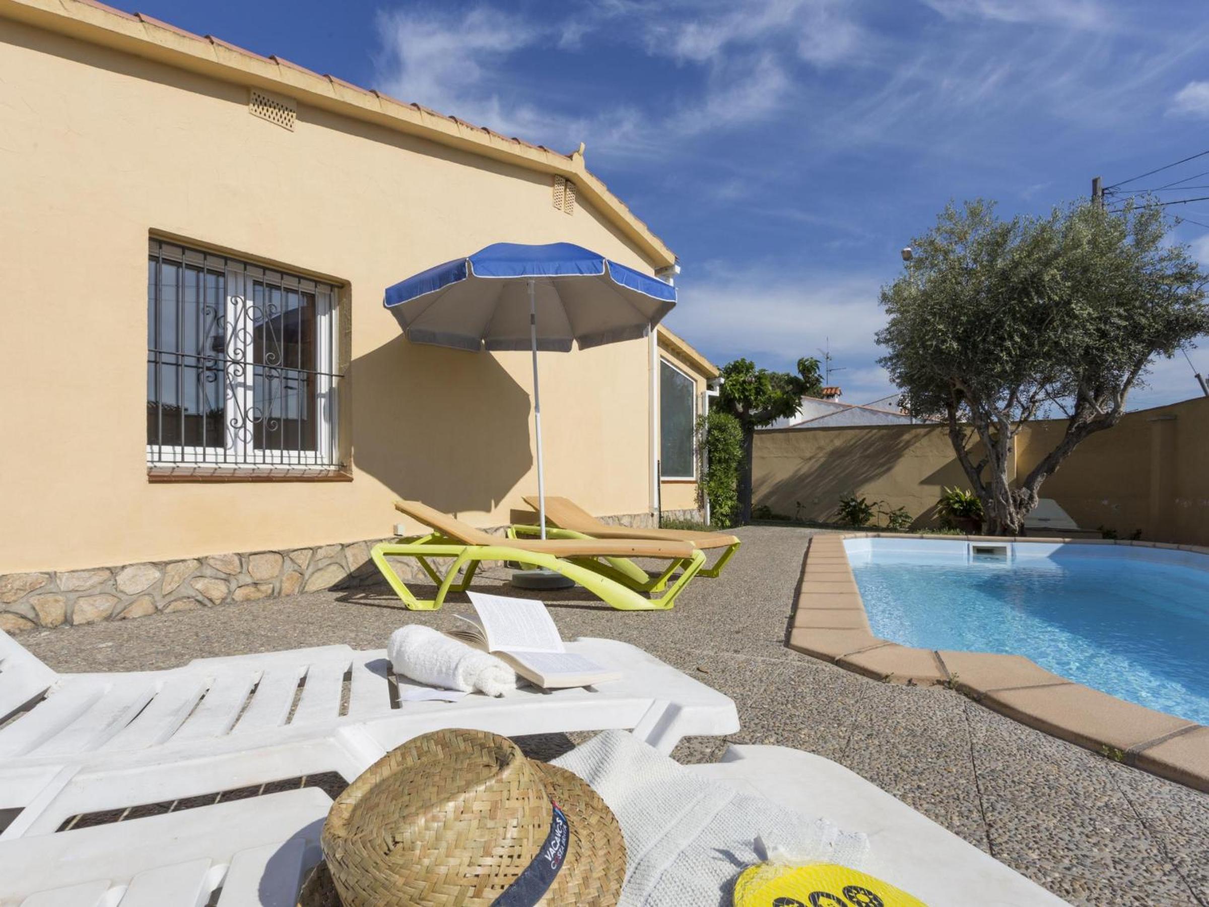 Casa con piscina privada, 300m playa, L'Escala - ES-325-17 view 2