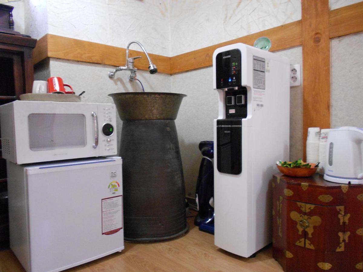Happiness Full Hanok Guesthouse