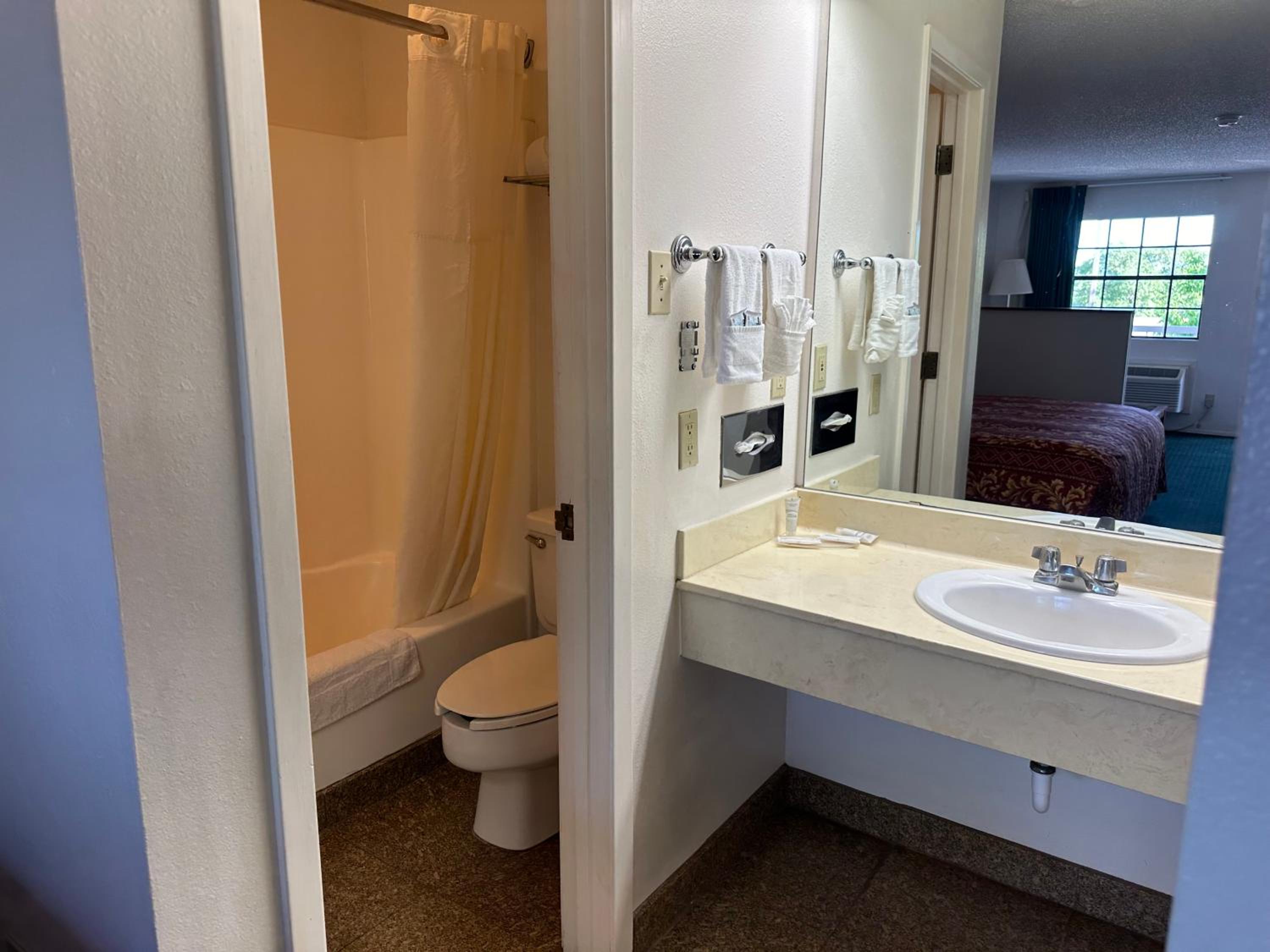 Windcrest Inn and Suites