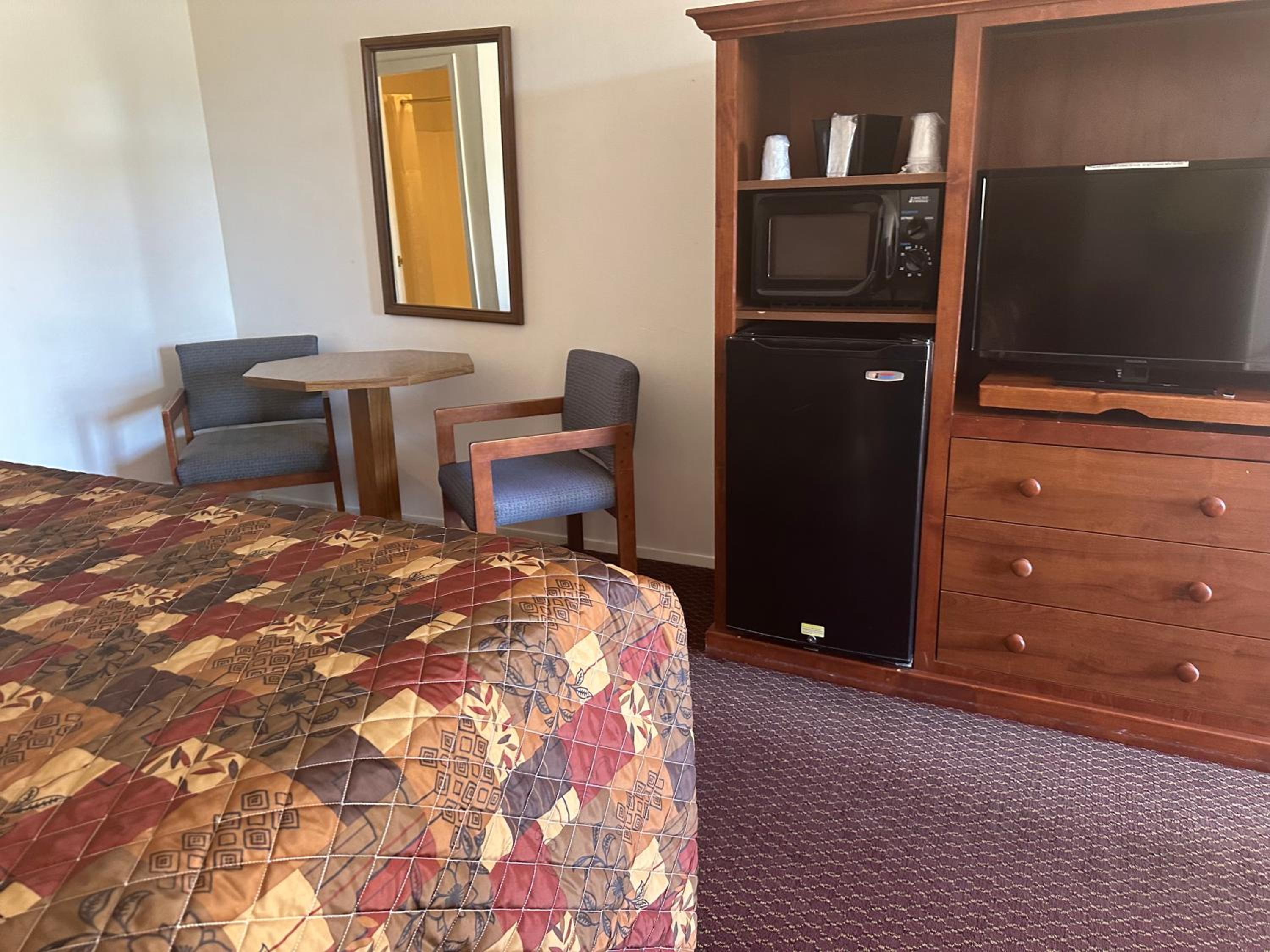 Windcrest Inn and Suites