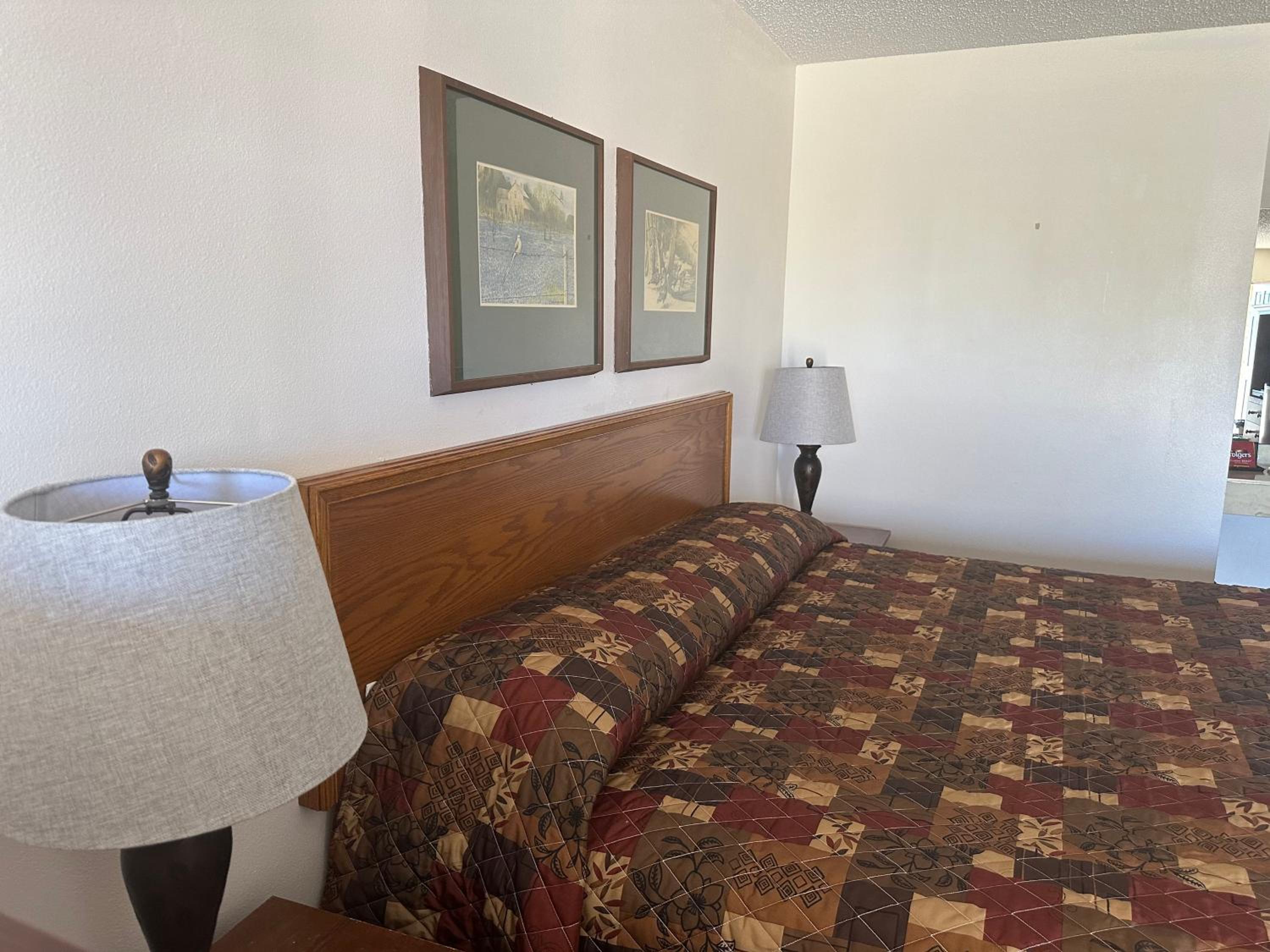 Windcrest Inn and Suites