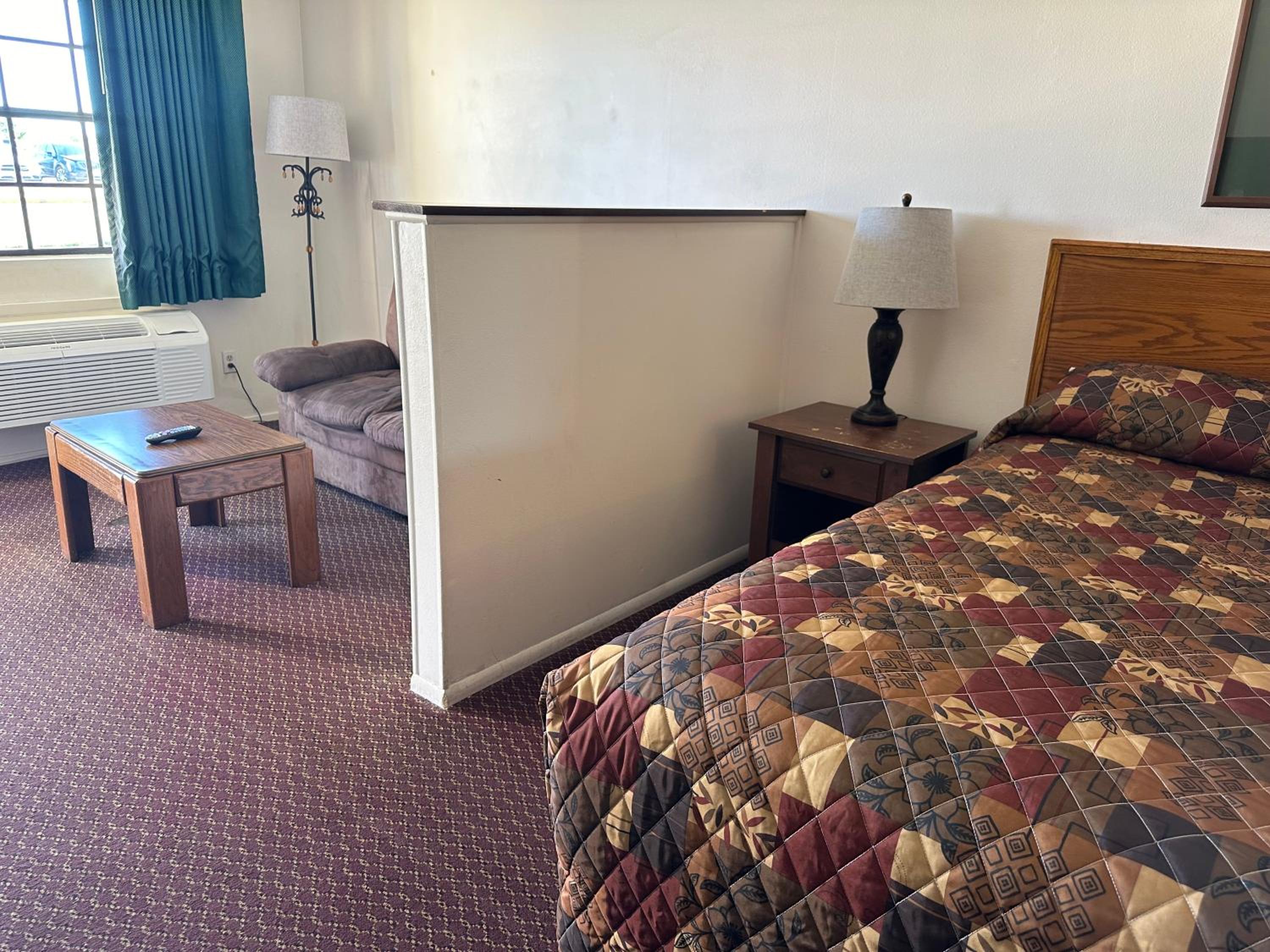 Windcrest Inn and Suites
