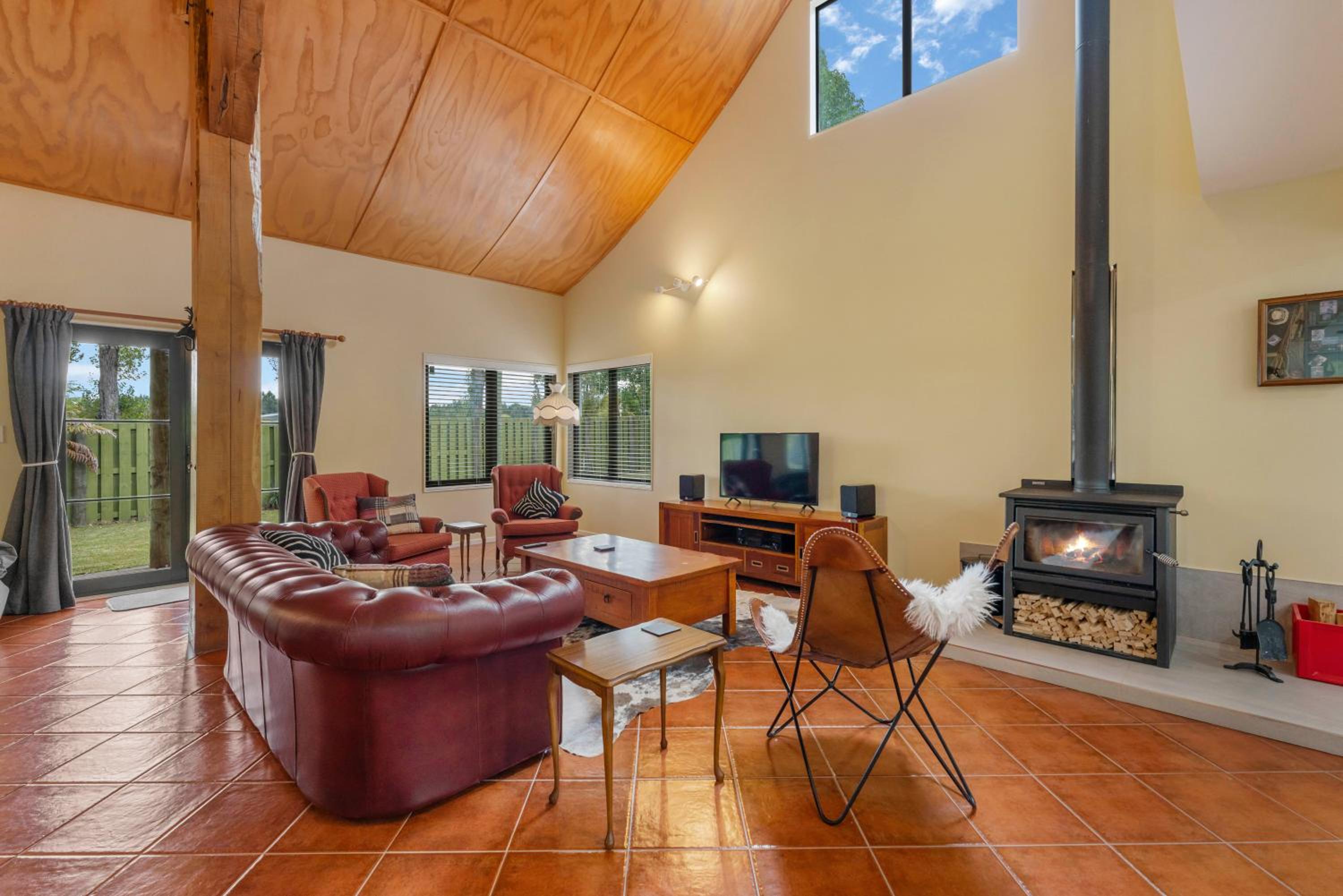 Modern Barn Style - Taupo Holiday Home view 3