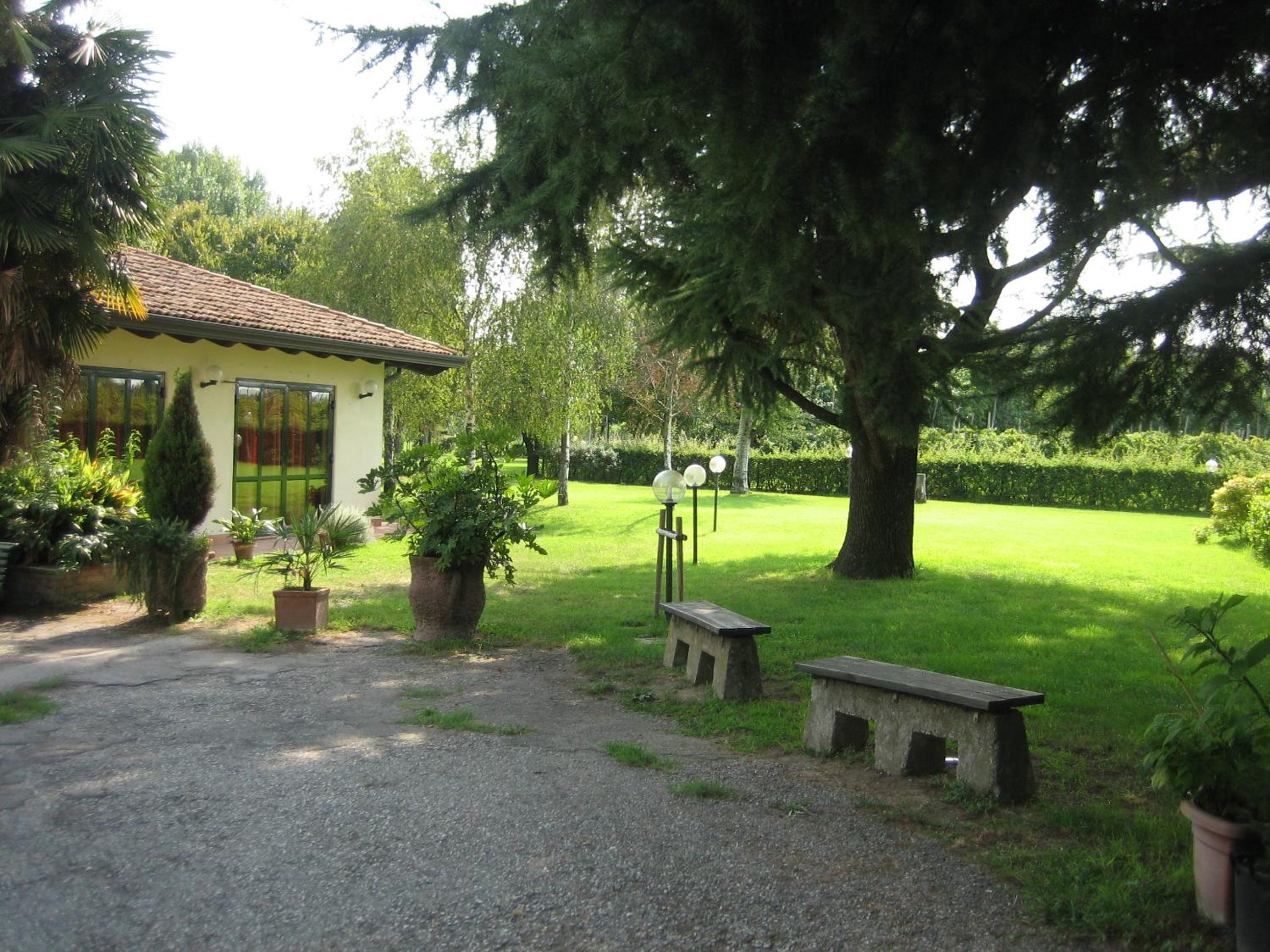 Photo 12