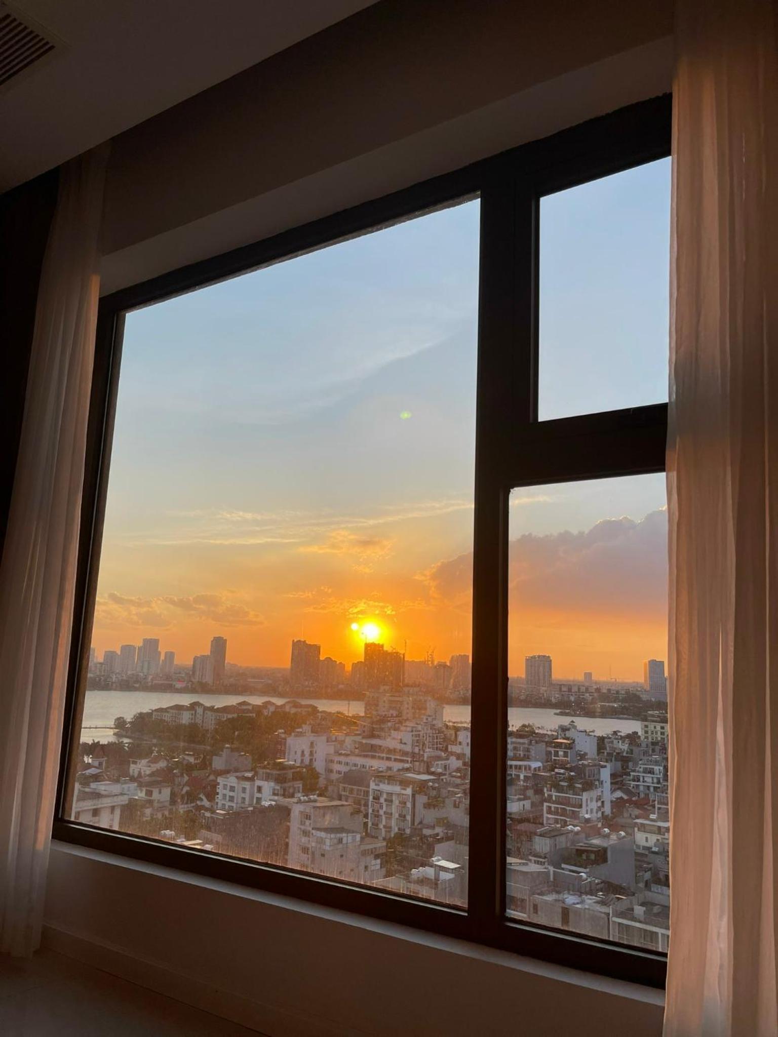 Hanoi Westlake Homestay in D'Le Roi Soleil Building
