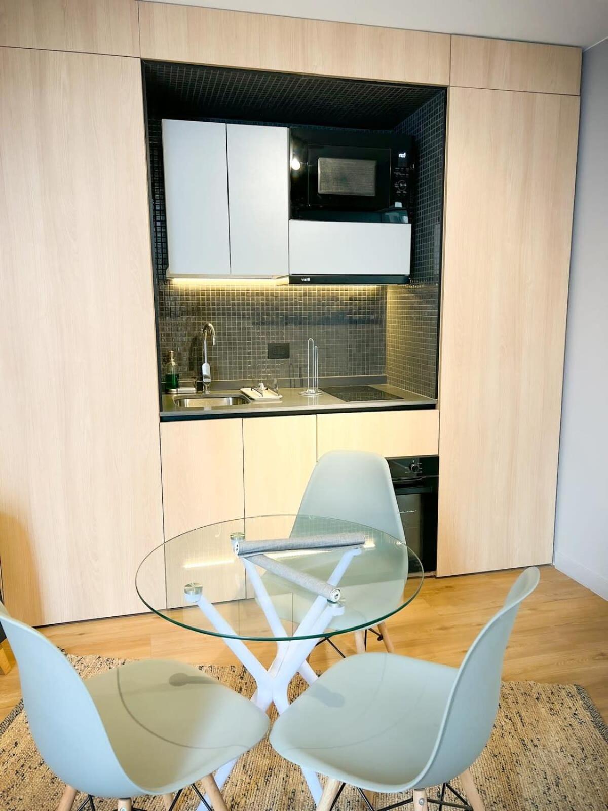 HOM I Vida Urbana AireA Wifi Gastronomia Lastarria