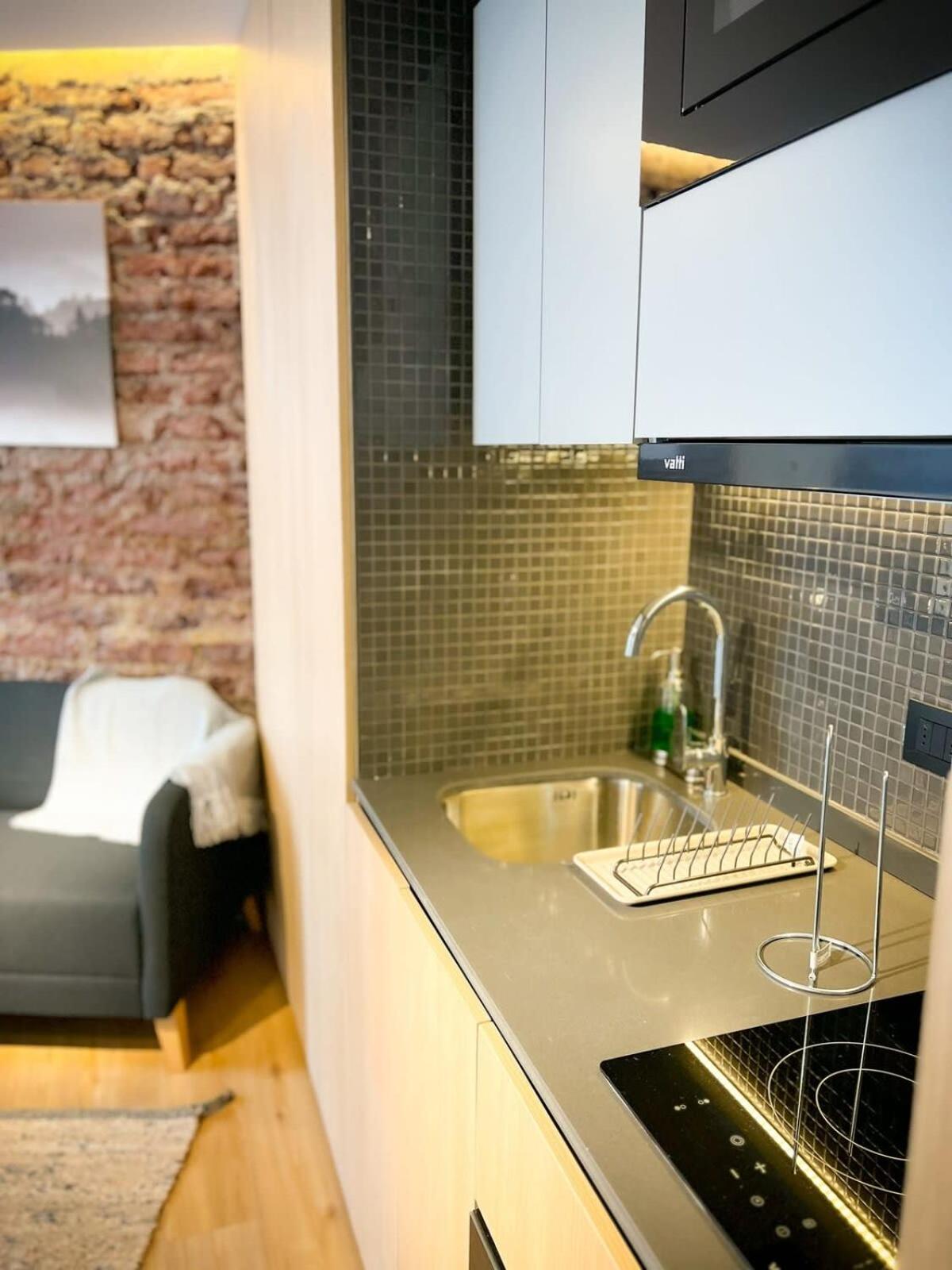 HOM I Vida Urbana AireA Wifi Gastronomia Lastarria