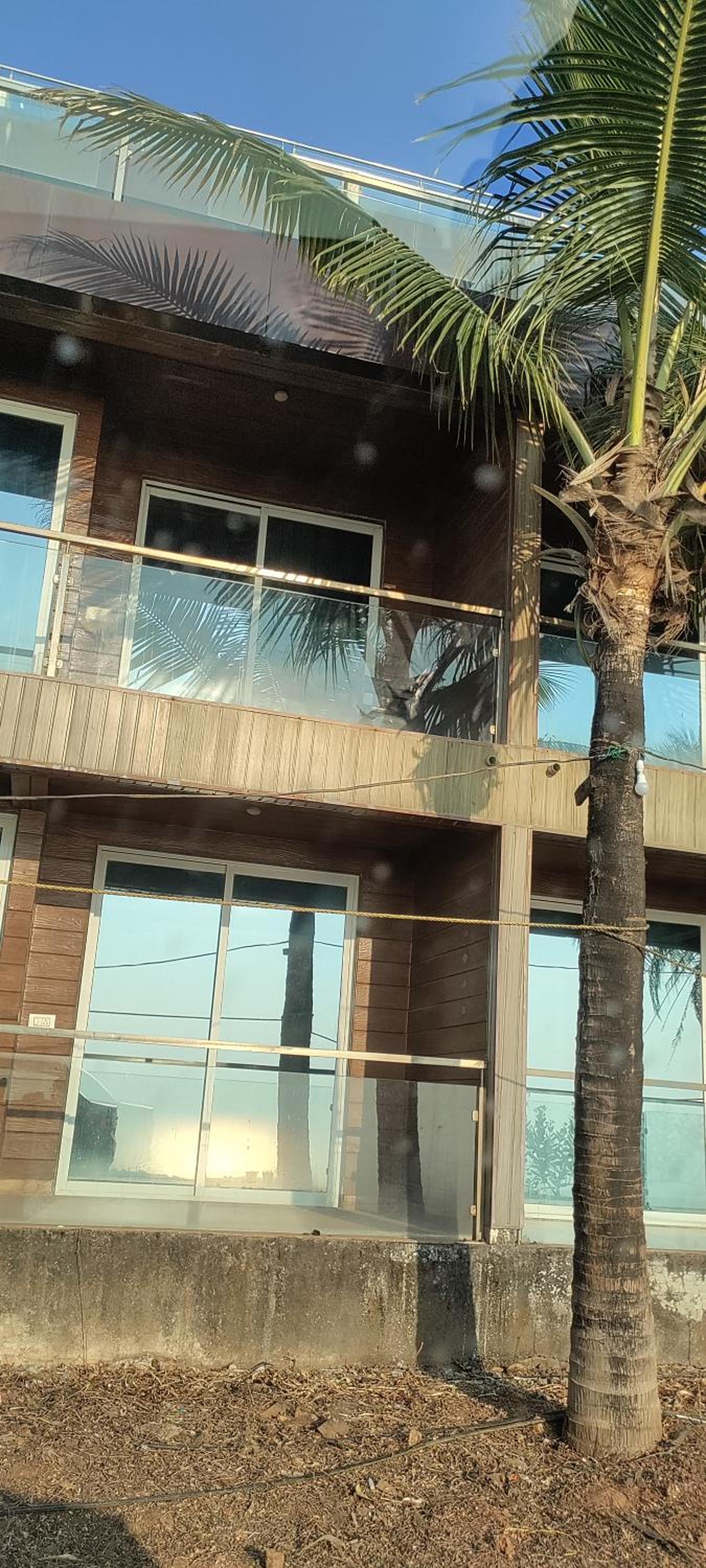 Dhayra's Seascape Apt @Dapoli