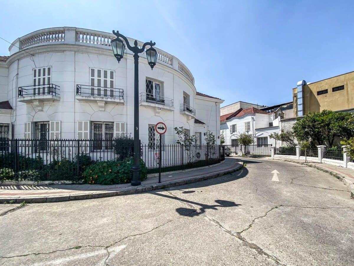 HOM I Depto 2D1B En Calle Republica Santiago Centro