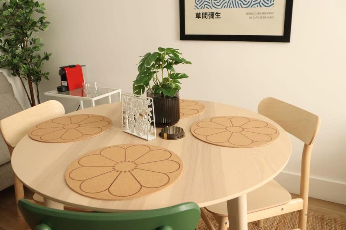 HOM I Comodo y Moderno Depto 2D1B en Santiago