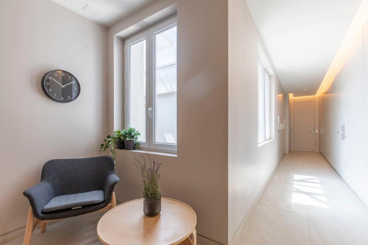 HOM I Comodo y Moderno Depto 2D1B en Santiago