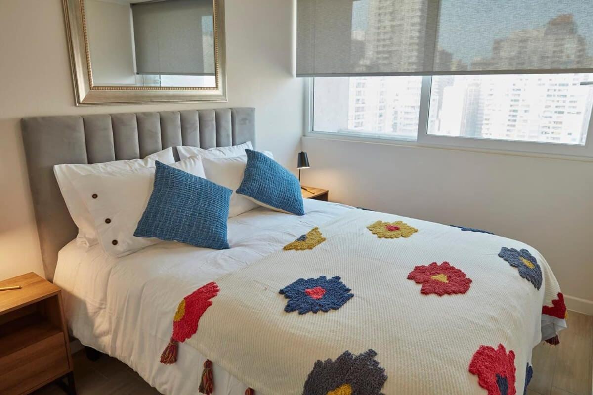 HOM I Amplio y Comodo Depto 2D2B En Santiago Centro