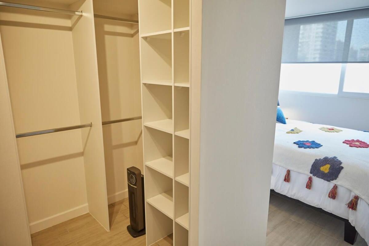 HOM I Amplio y Comodo Depto 2D2B En Santiago Centro