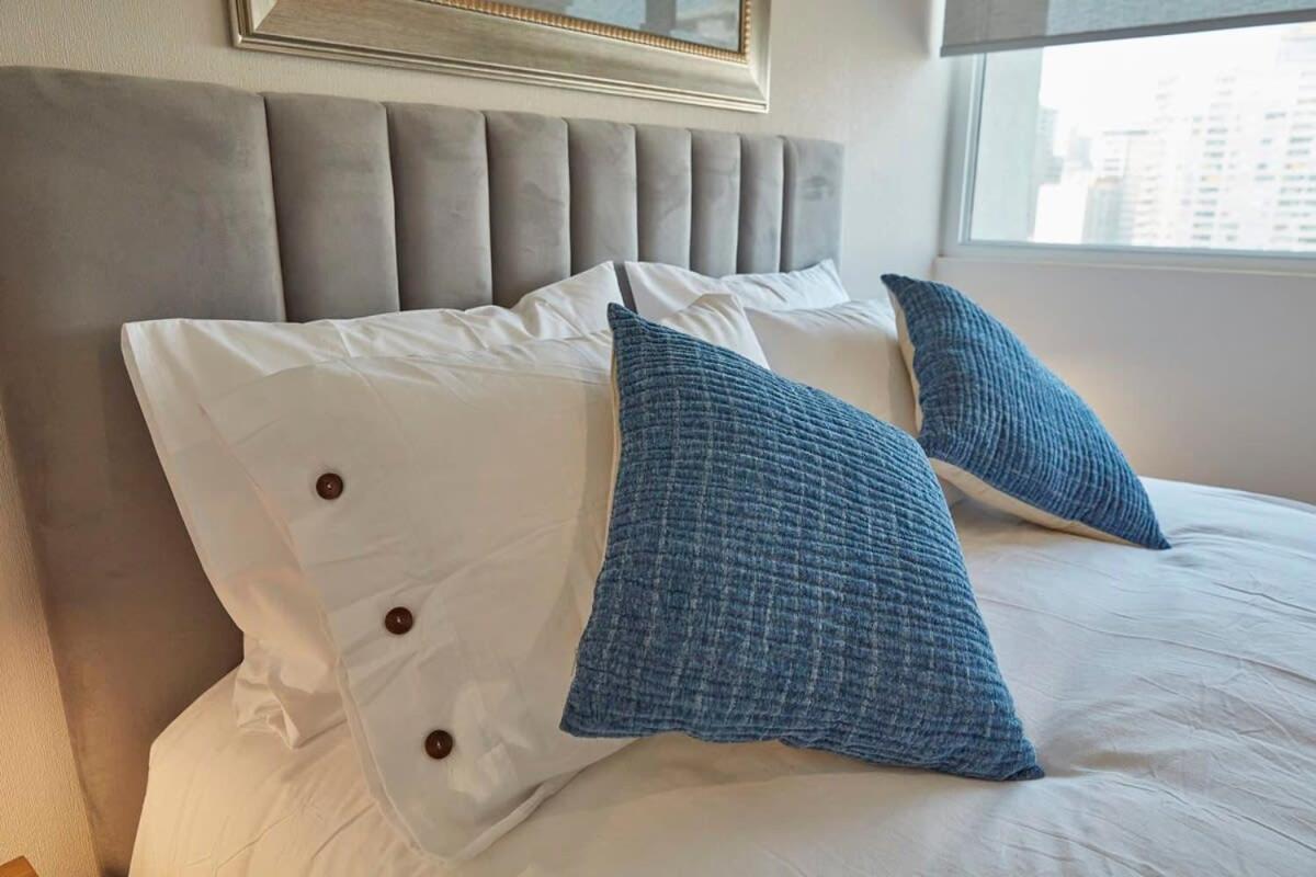 HOM I Amplio y Comodo Depto 2D2B En Santiago Centro