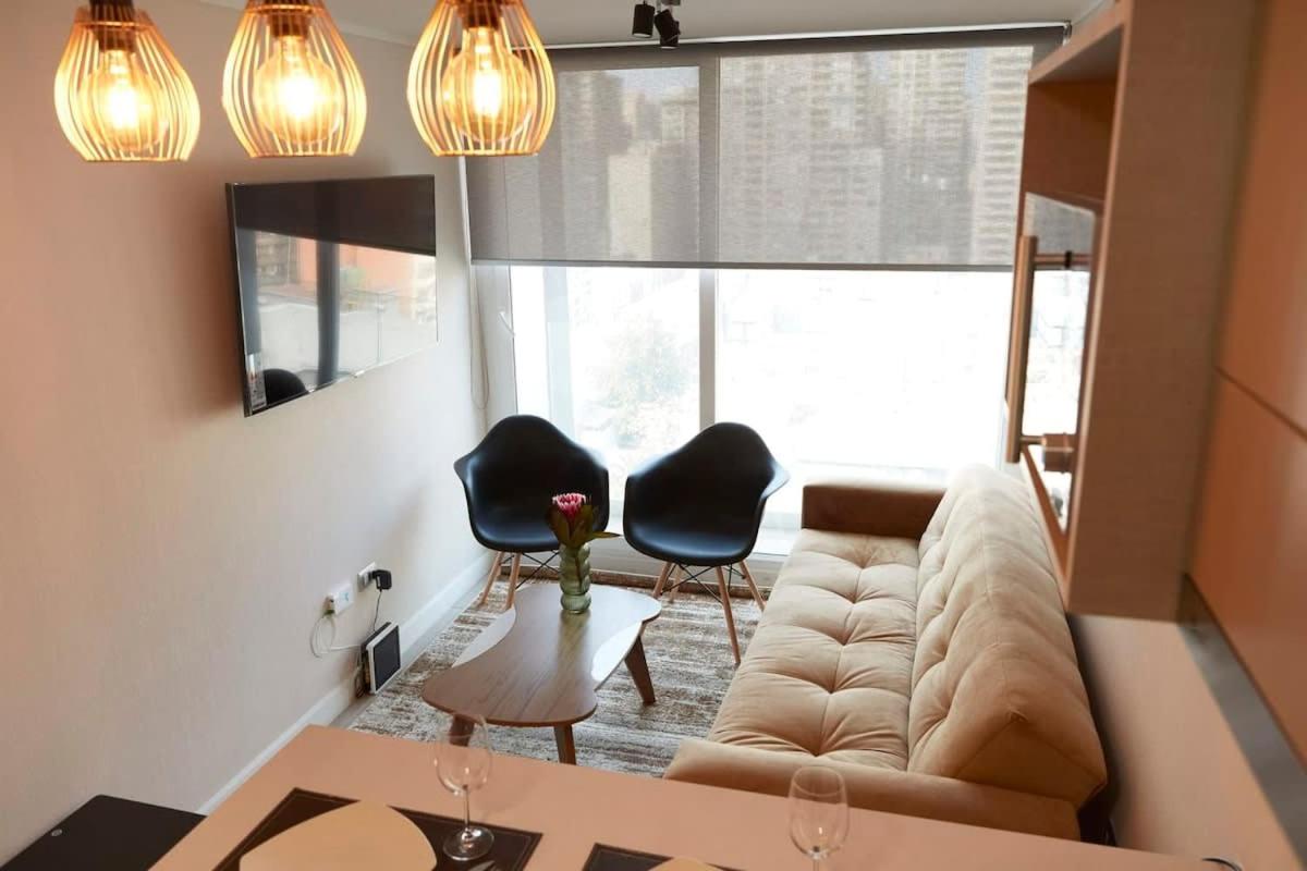 HOM I Amplio y Comodo Depto 2D2B En Santiago Centro