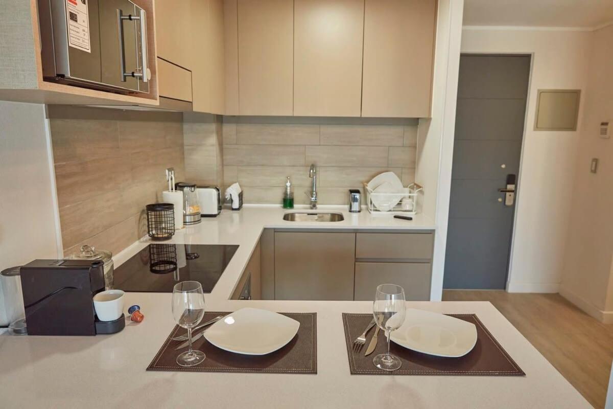 HOM I Amplio y Comodo Depto 2D2B En Santiago Centro